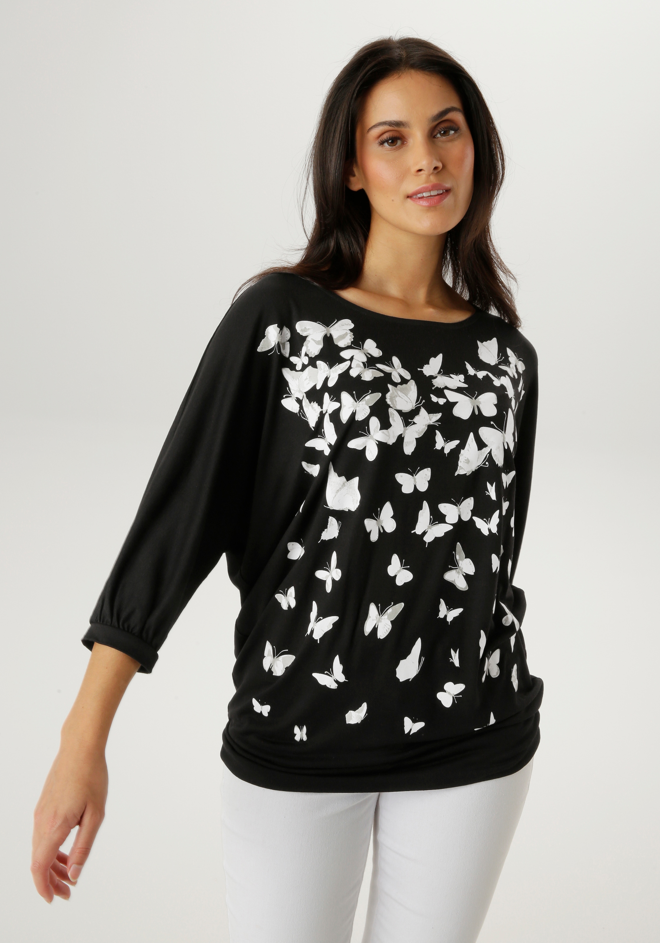 Image of Aniston SELECTED T-Shirt vorne mit filigranen Schmetterlingen bedruckt - NEUE KOLLEKTION