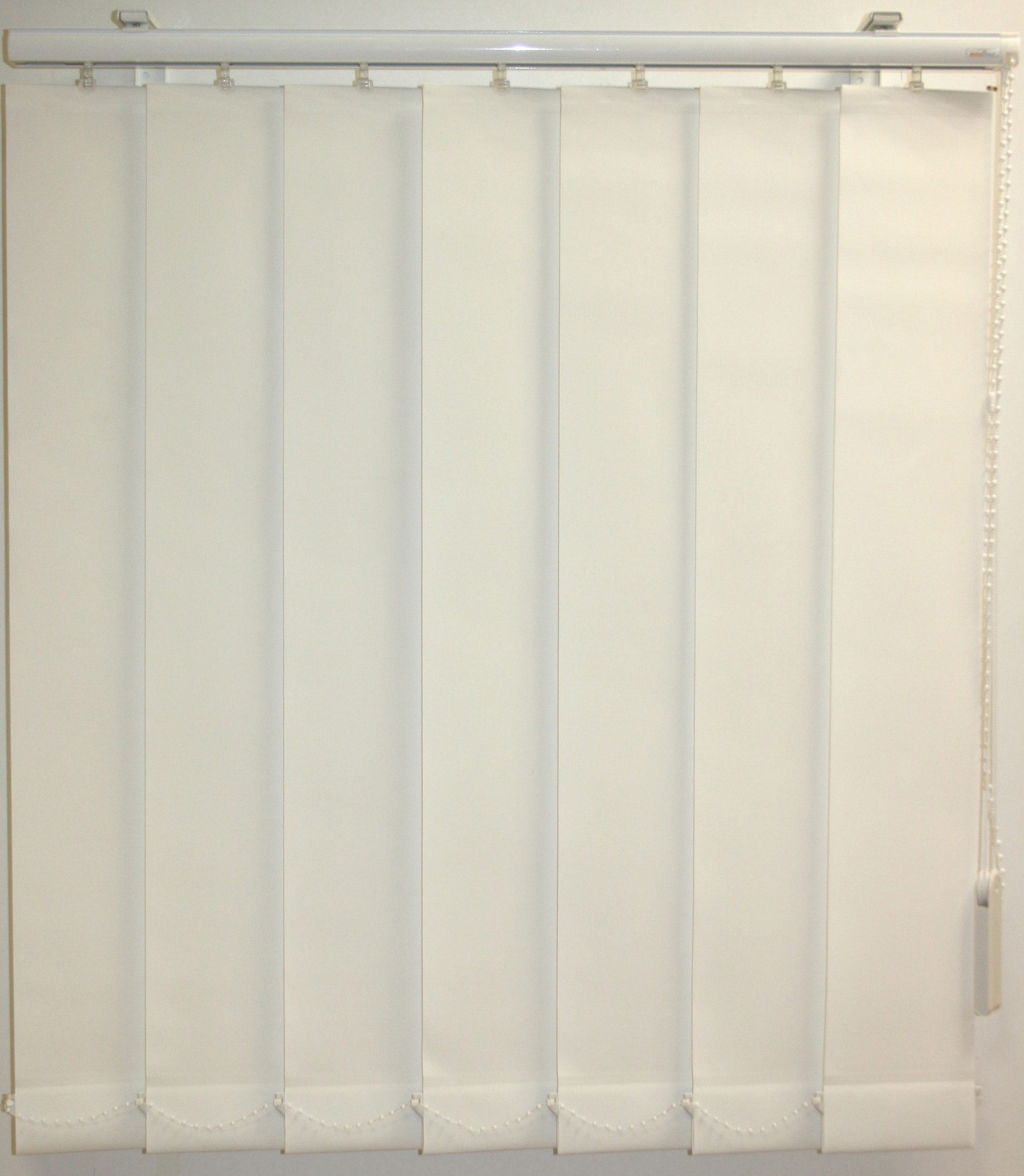 Image of sunlines Lamellenvorhang nach Mass, (1 St.), mit weissen Verbindungsketten, mittig geteilt. bei Ackermann Versand Schweiz