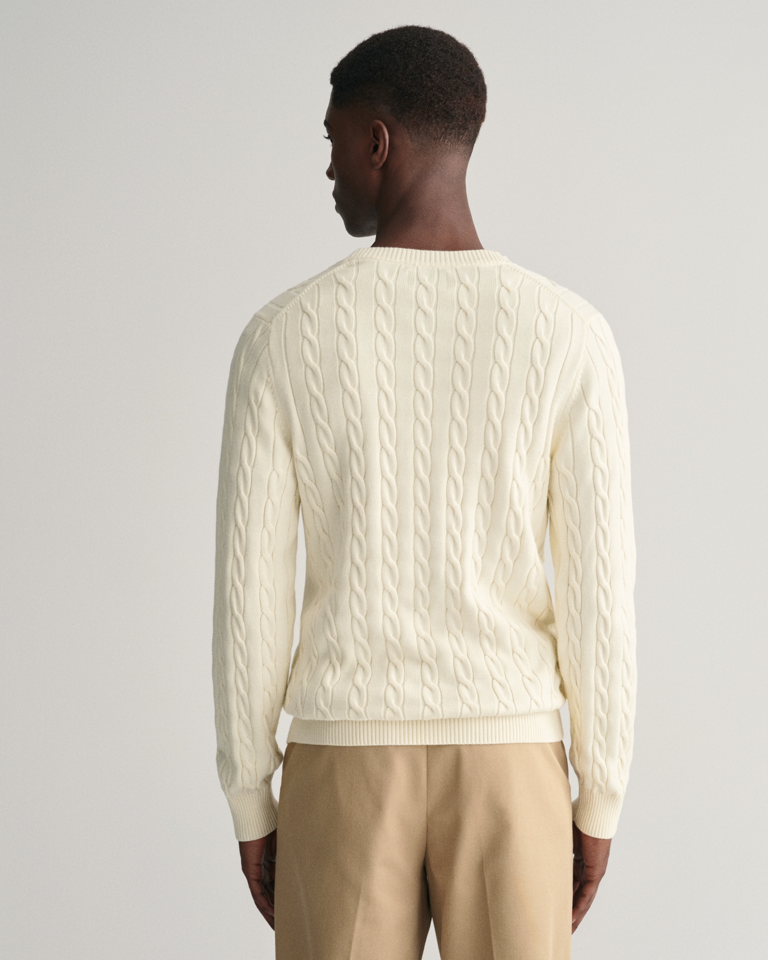 Gant Strickpullover »COTTON CABLE C-NECK«, mit Wappen-Logostickerei auf der Brust