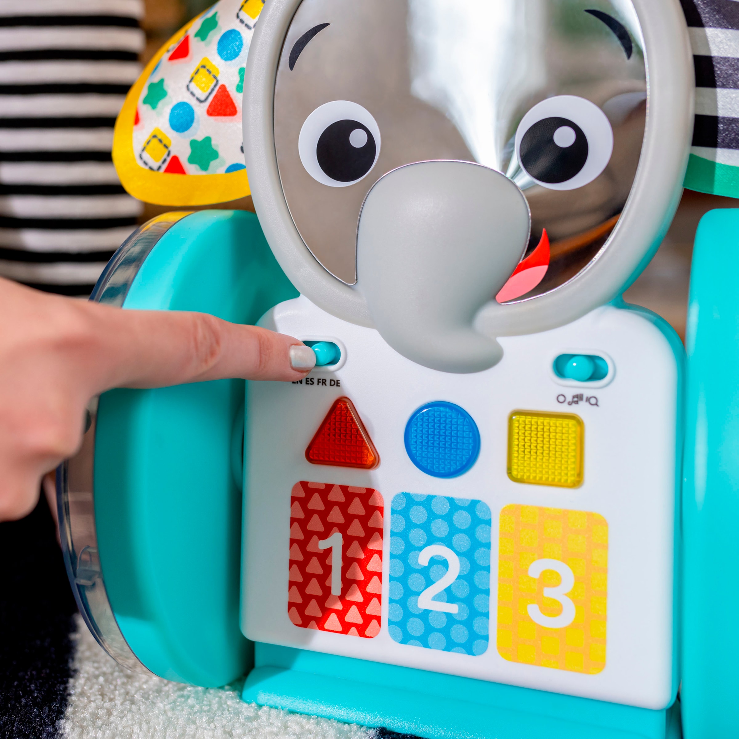 Baby Einstein Jouets éducatifs »Chase & Tap Earl  Interactive Crawling Toy«