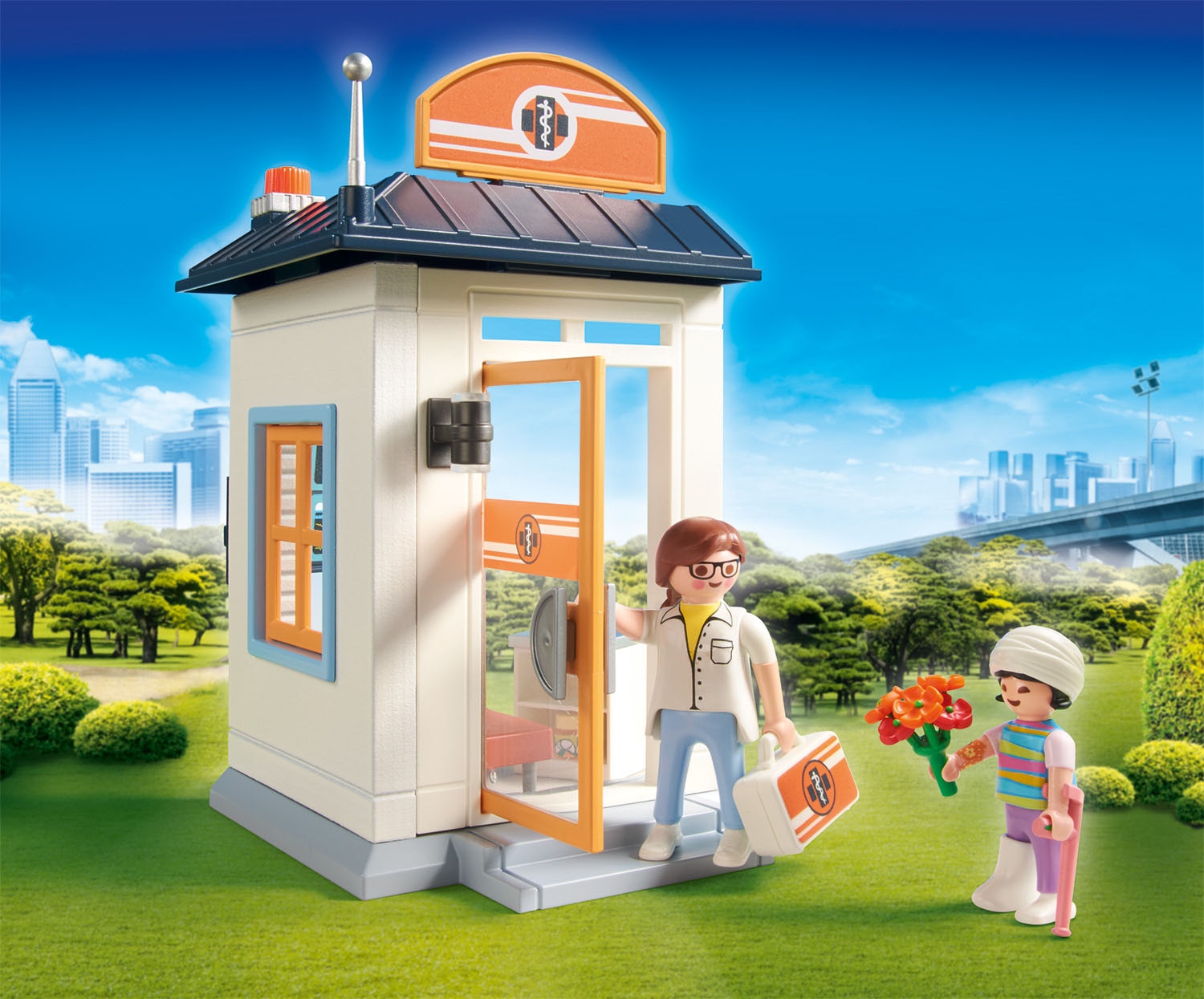 Playmobil® Konstruktions-Spielset »Starter Pack Kinderärztin (70818), City Life«, (57 St.), Made in Germany