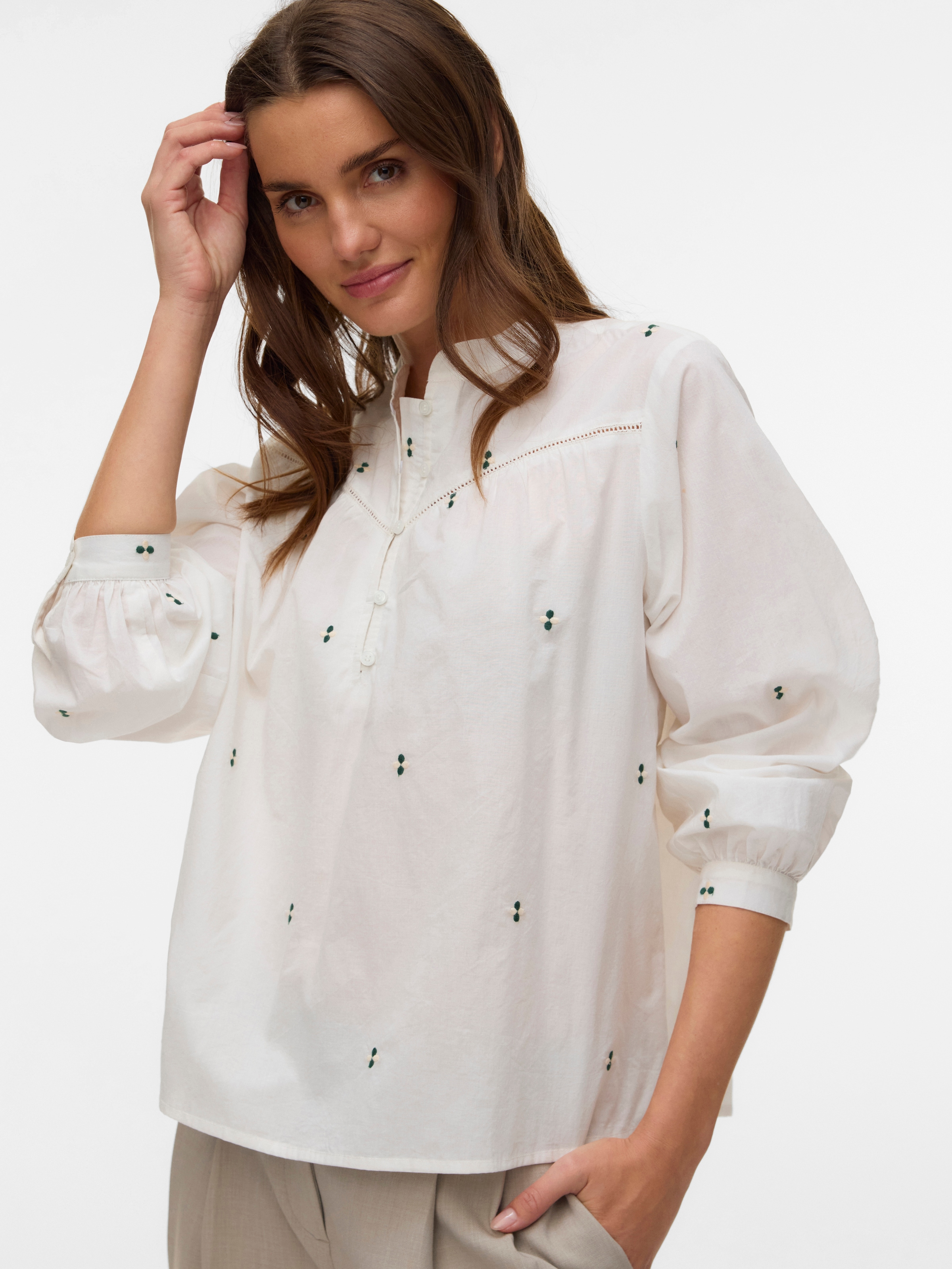 Image of Vero Moda Langarmbluse "VMIRIS LS TOP NOOS" Baumwolle, allover bestickt