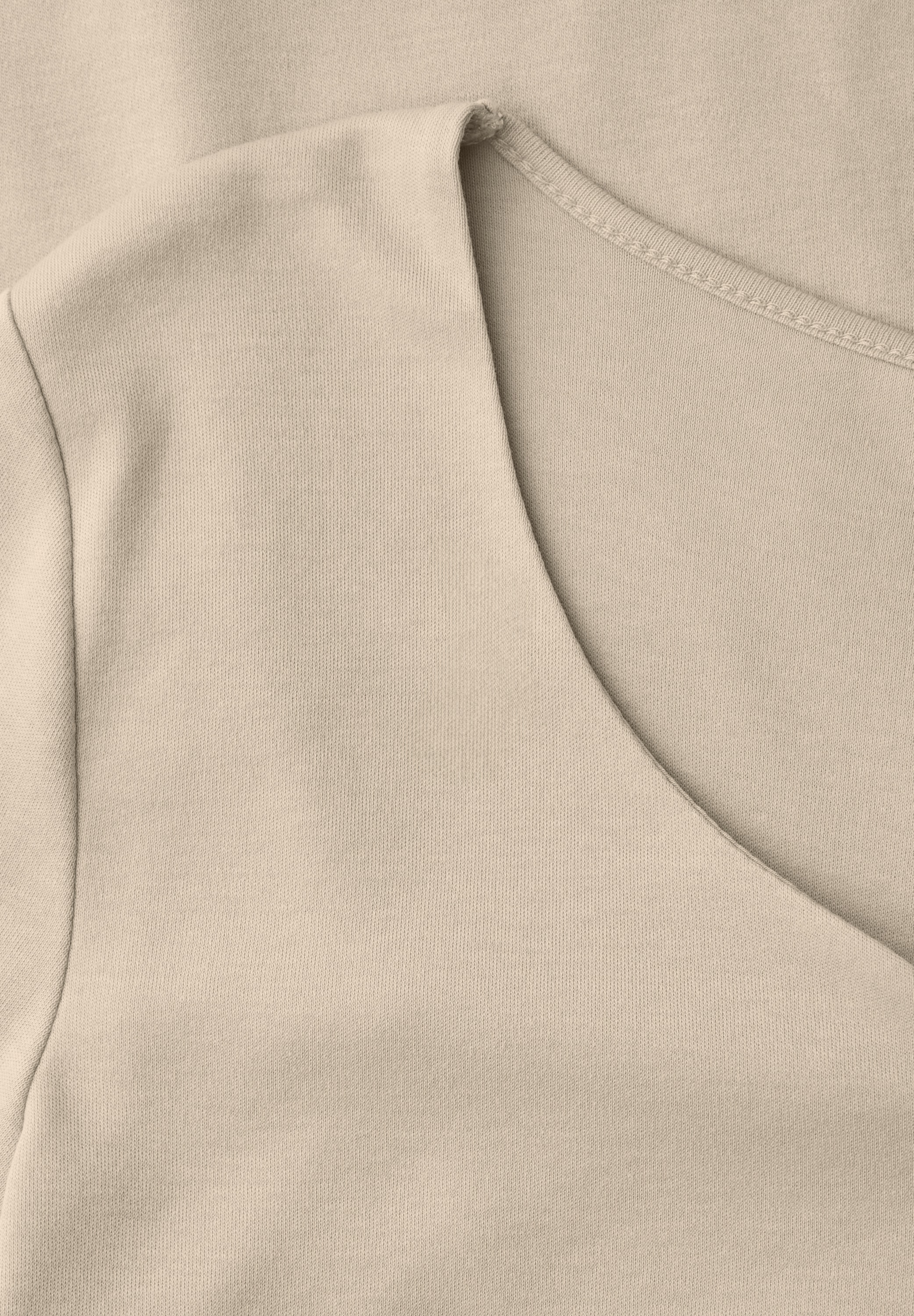 STREET ONE T-shirt à manches courtes »Style Ada« Sommershirt mit Herz-Ausschnitt