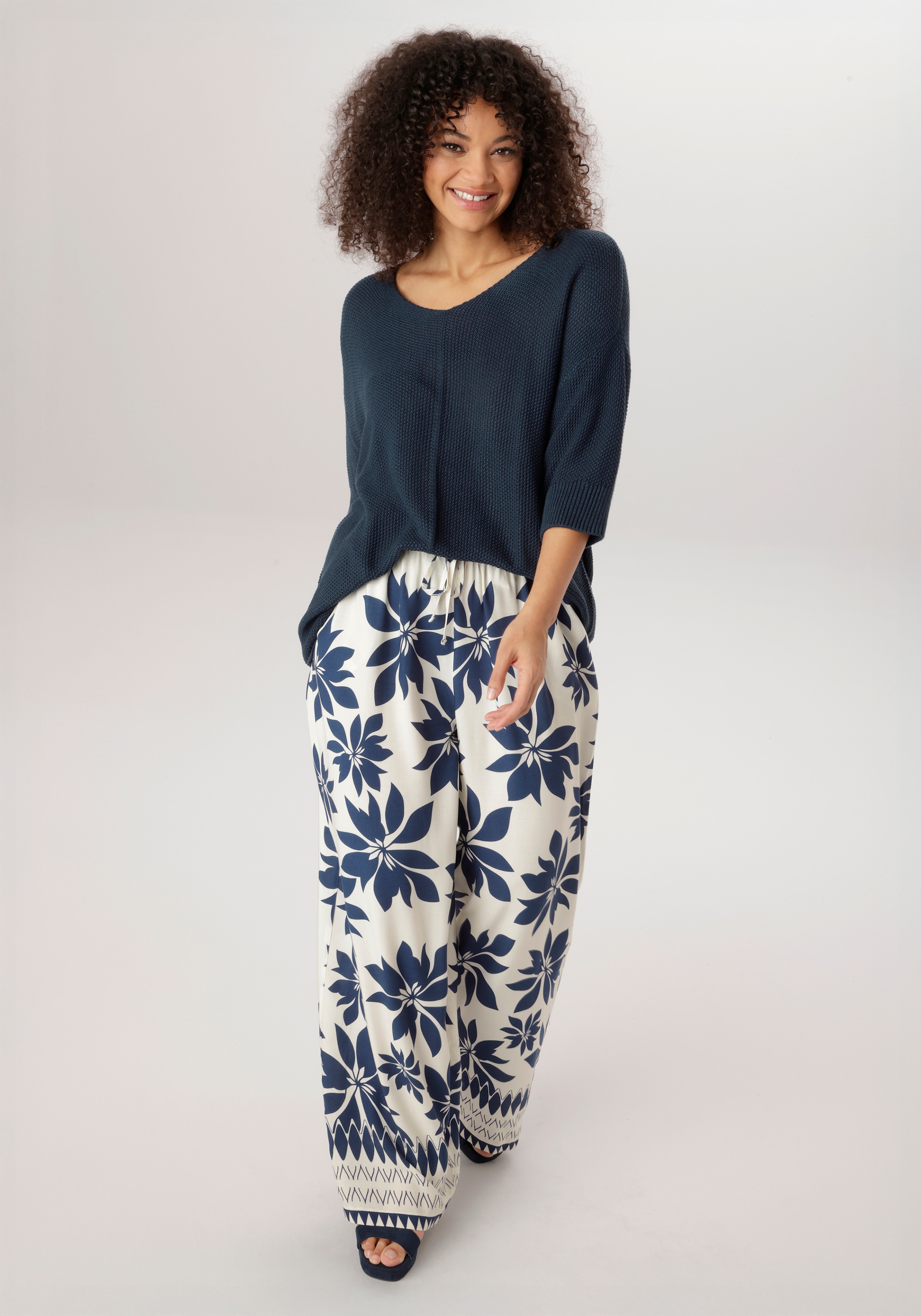Aniston PLUS Pantalon à enfiler  mit grossflächigen Blättern bedruckt - NEUE KOLLEKTION