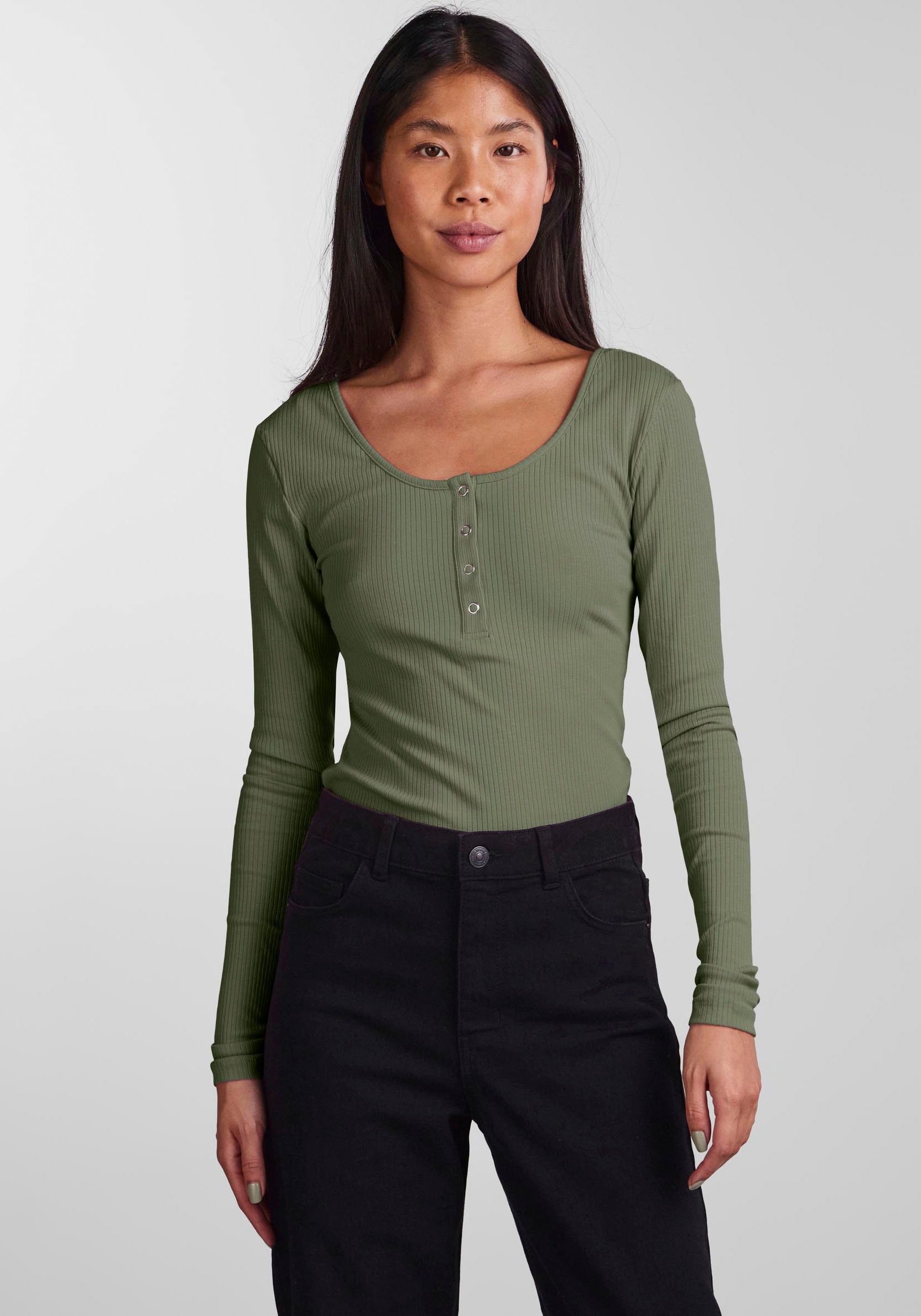 pieces T-shirt à manches longues »PCKITTE LS TOP NOOS BC« Mélange de coton, coupe slim