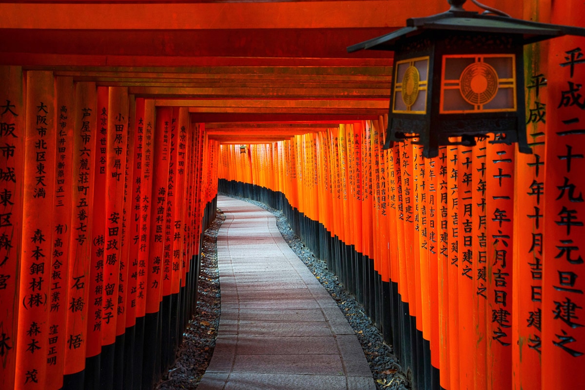 Image of Papermoon Fototapete »KYOTO TEMPEL-JAPAN BAMBUS ALLEE BUDDHA WANDTAPETE DEKO«, Vliestapete, hochwertiger Digitaldruck, inklusive Kleister bei Ackermann Versand Schweiz