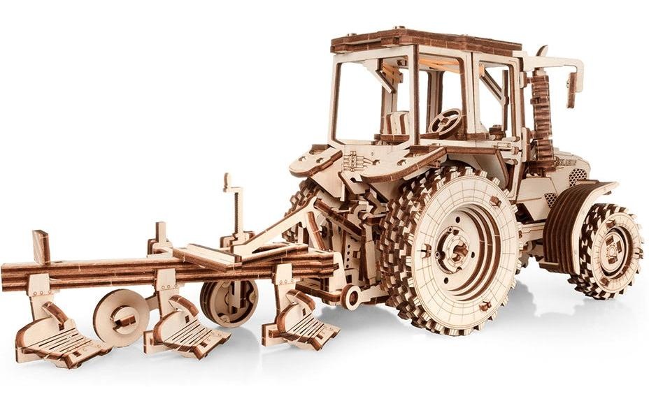   Modellbausatz »Eco-Wood-Art Traktor 82.3 mit Pflug« 325 Stk. tlg.