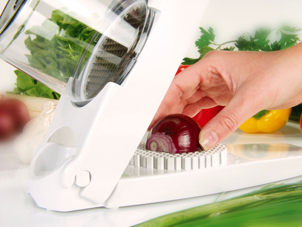 Genius Coupe légumes en tranches »Nicer Dicer mit 14 Klingen inkl. Twist N Joy, Set 6tlg« Super handlich und immer im Einsatz, inkl. 625 ml Behälter