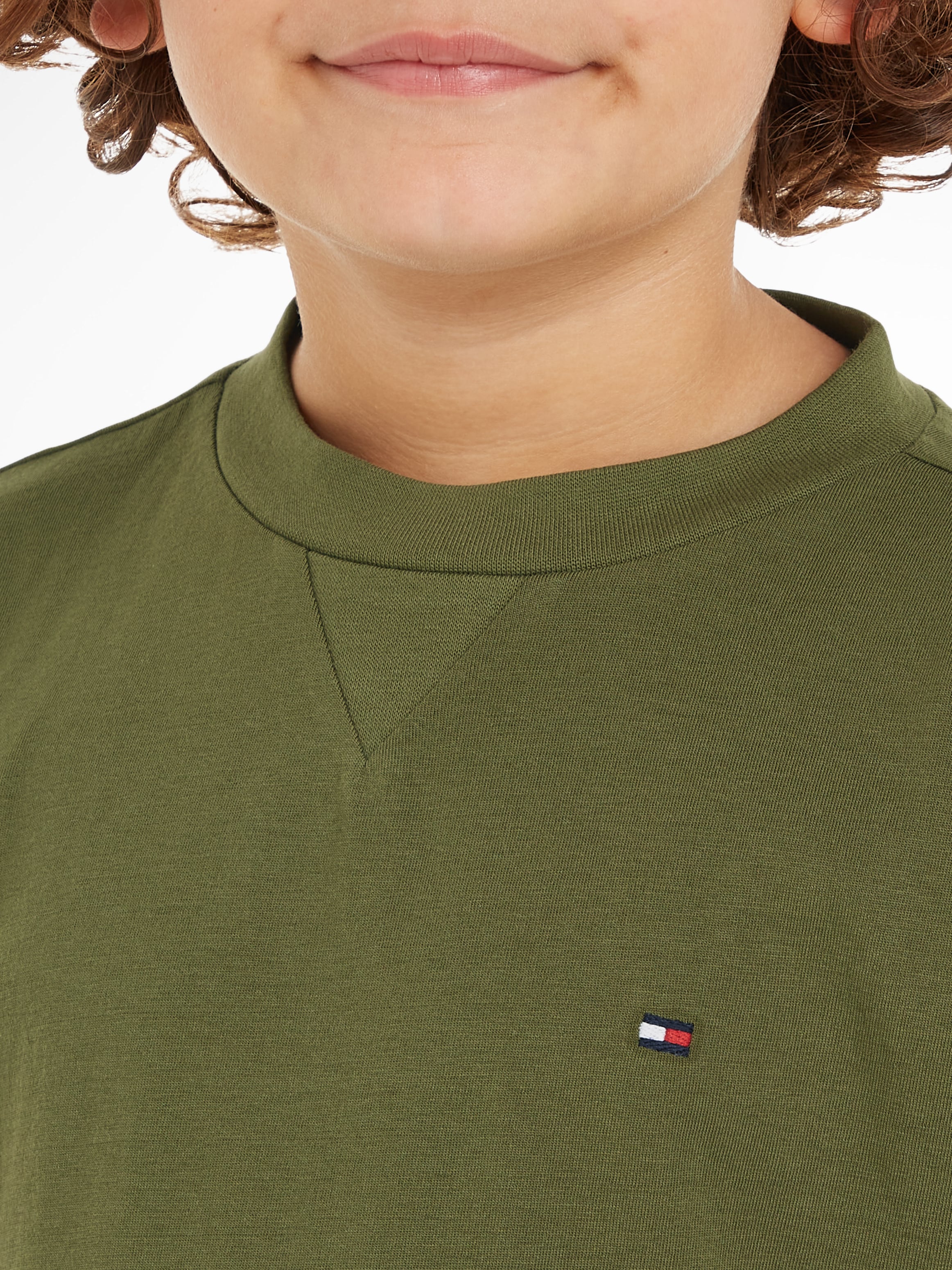 Tommy Hilfiger Langarmshirt »ESSENTIAL TEE LS«, mit Logostickerei