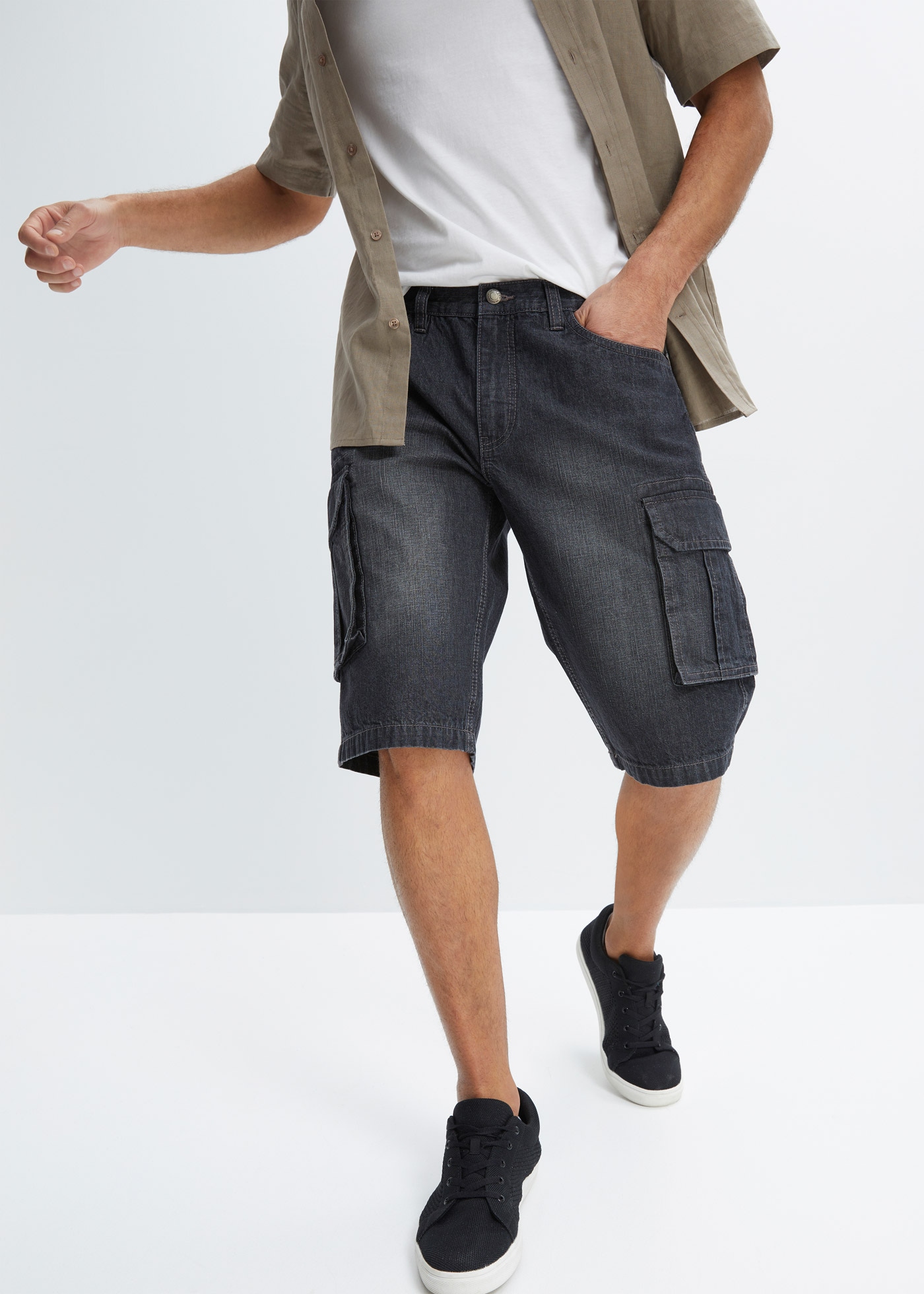 Image of bonprix Bermudas aus Baumwolle und Elasthan, Relaxed Fit, Cargo-Jeans-Design