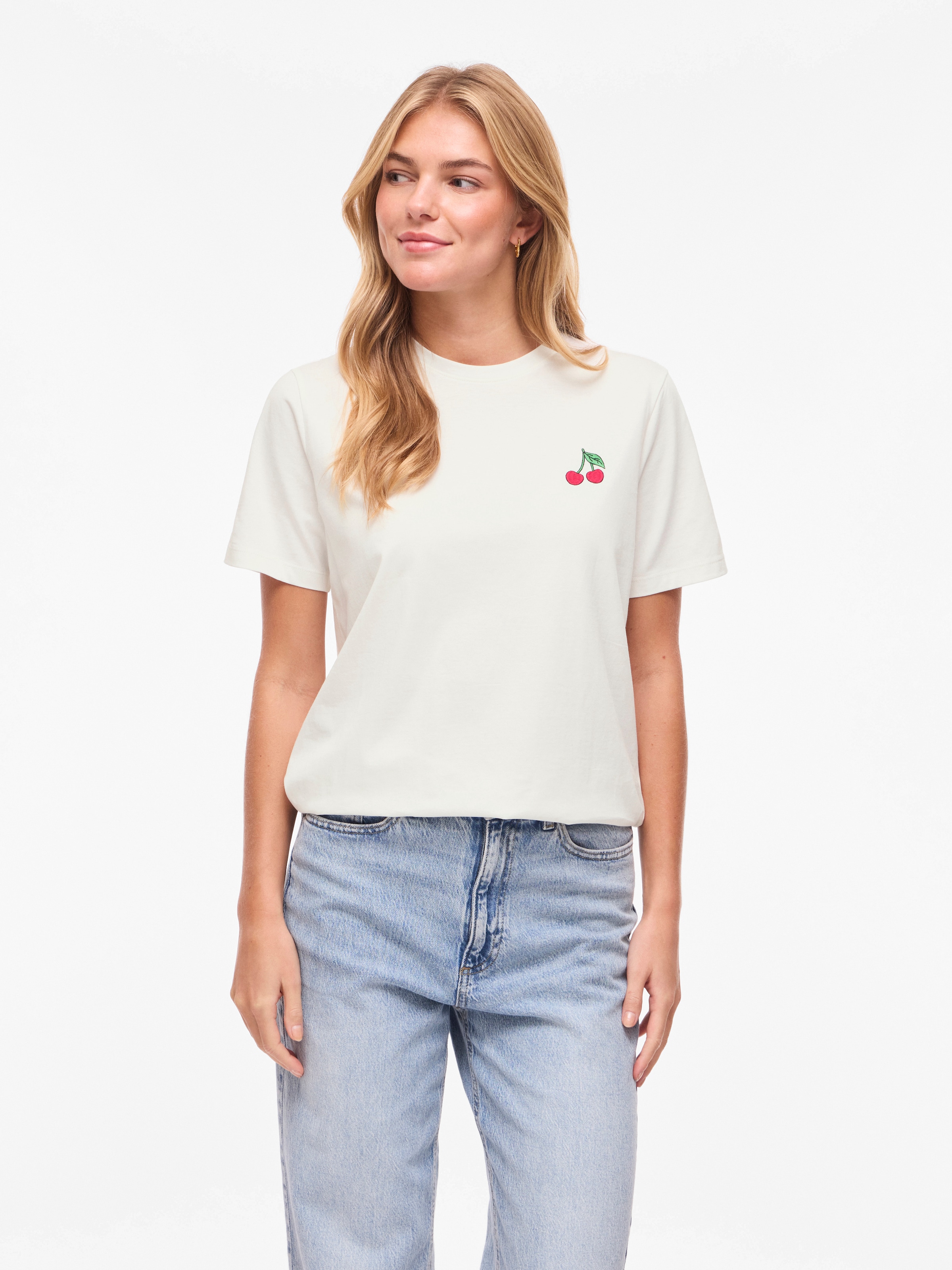 Image of Vila Kurzarmshirt "VISYBILLA CHERRY O-NECK S/S TOP/PB/LC"