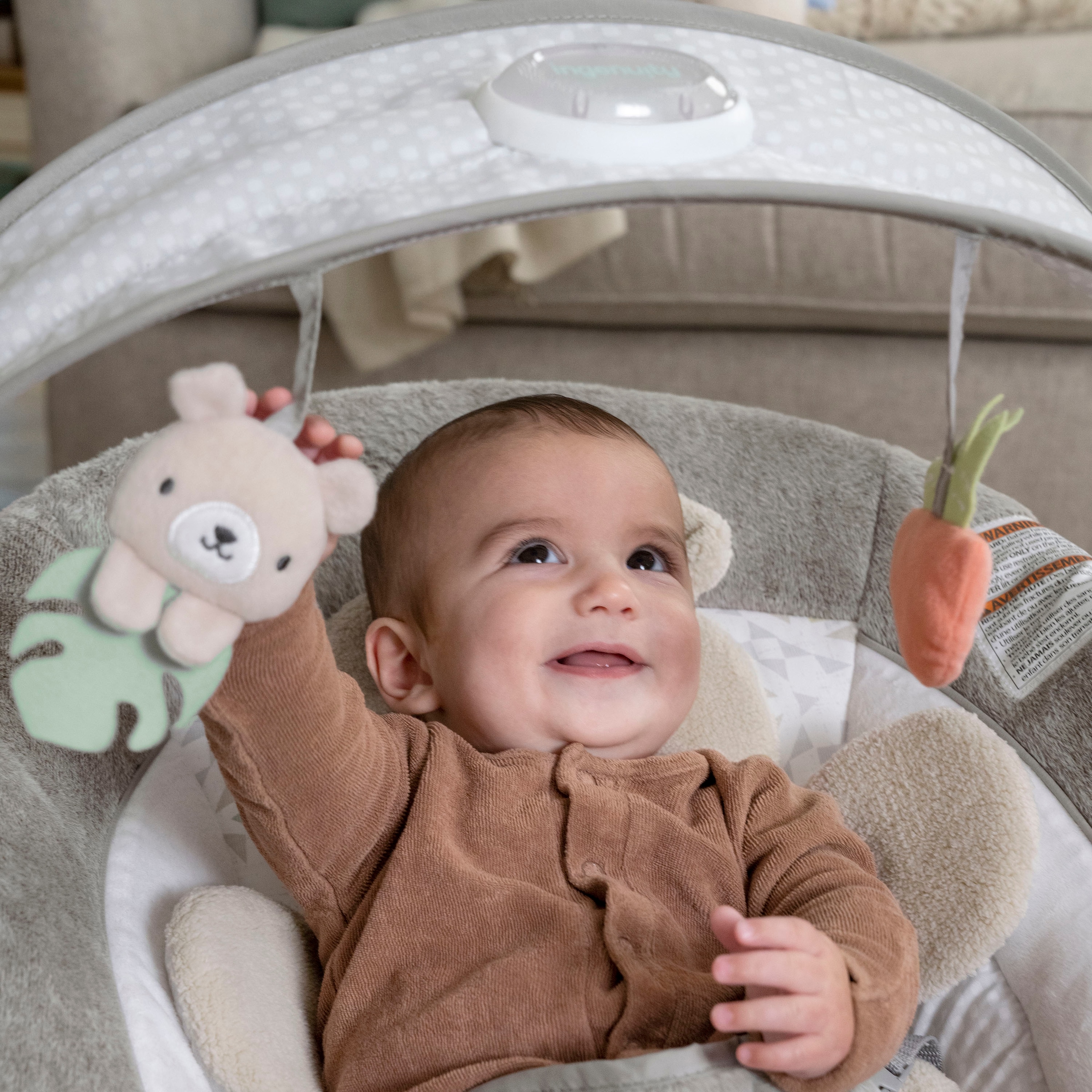 ingenuity Babyschaukel »InLighten Bouncer™ - Nate™« bis 9 kg mit Licht und Sound