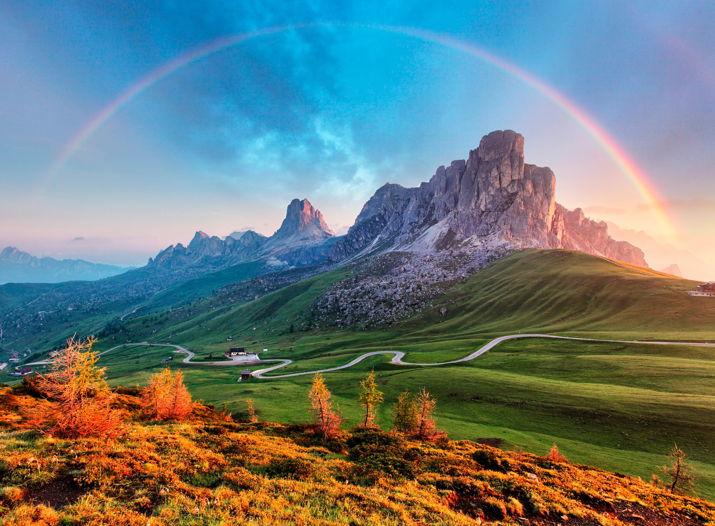 Image of Papermoon Fototapete "Mountain Rainbow" glatt
