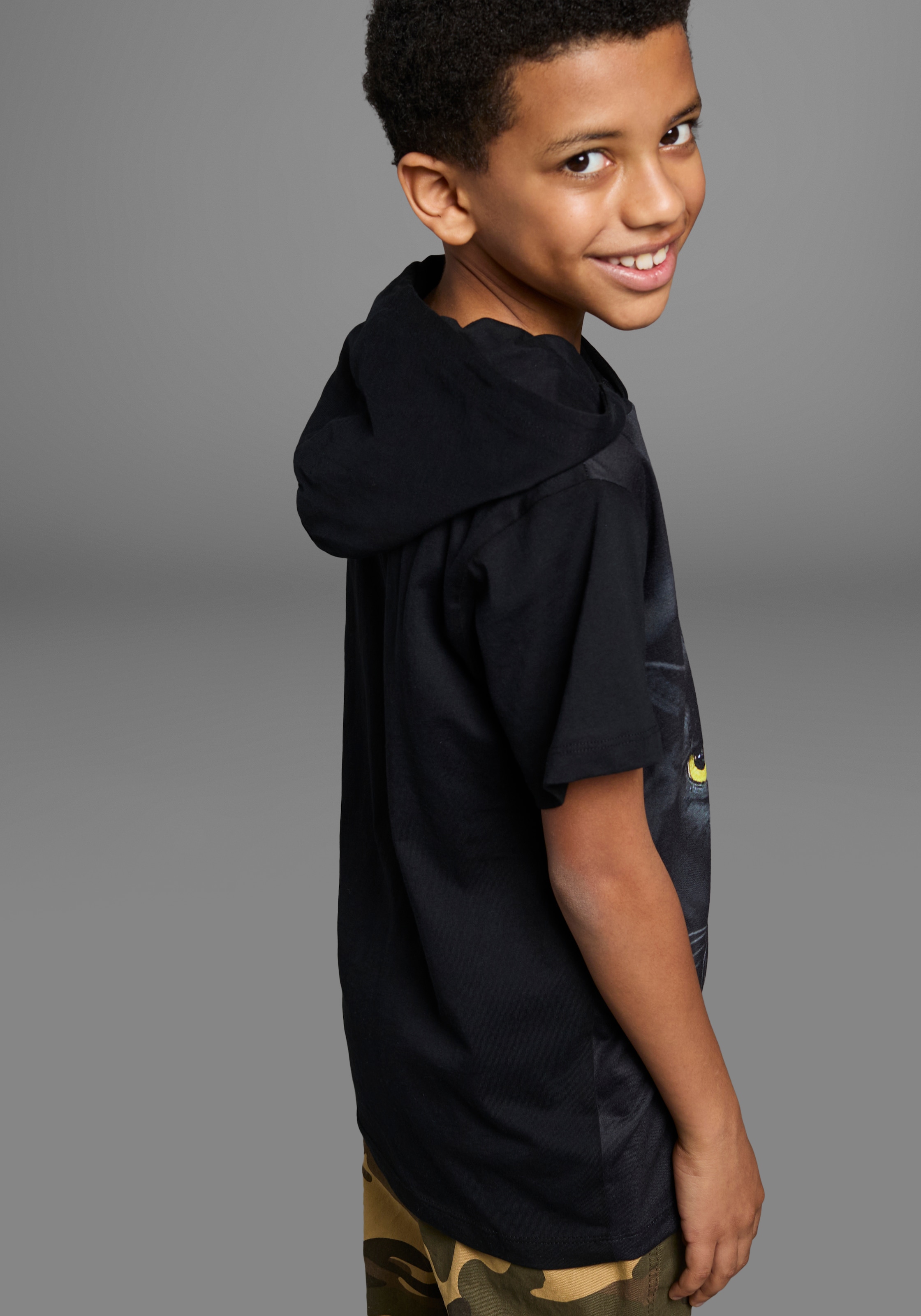 KIDSWORLD T-Shirt », Kapuzen-T-Shirt mit Fotoprint: PANTHER«, Kurzarm, modische Passform, mit stylischem Druck