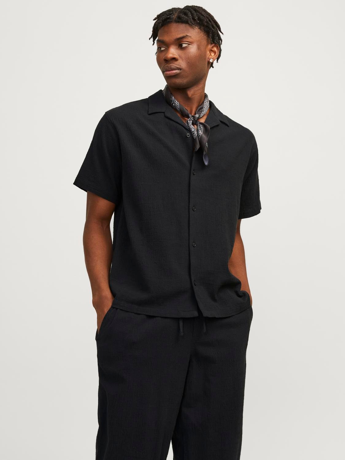 Image of Jack & Jones Kurzarmhemd "JORLUKE CRINKLE RESORT SHIRT SS SN"