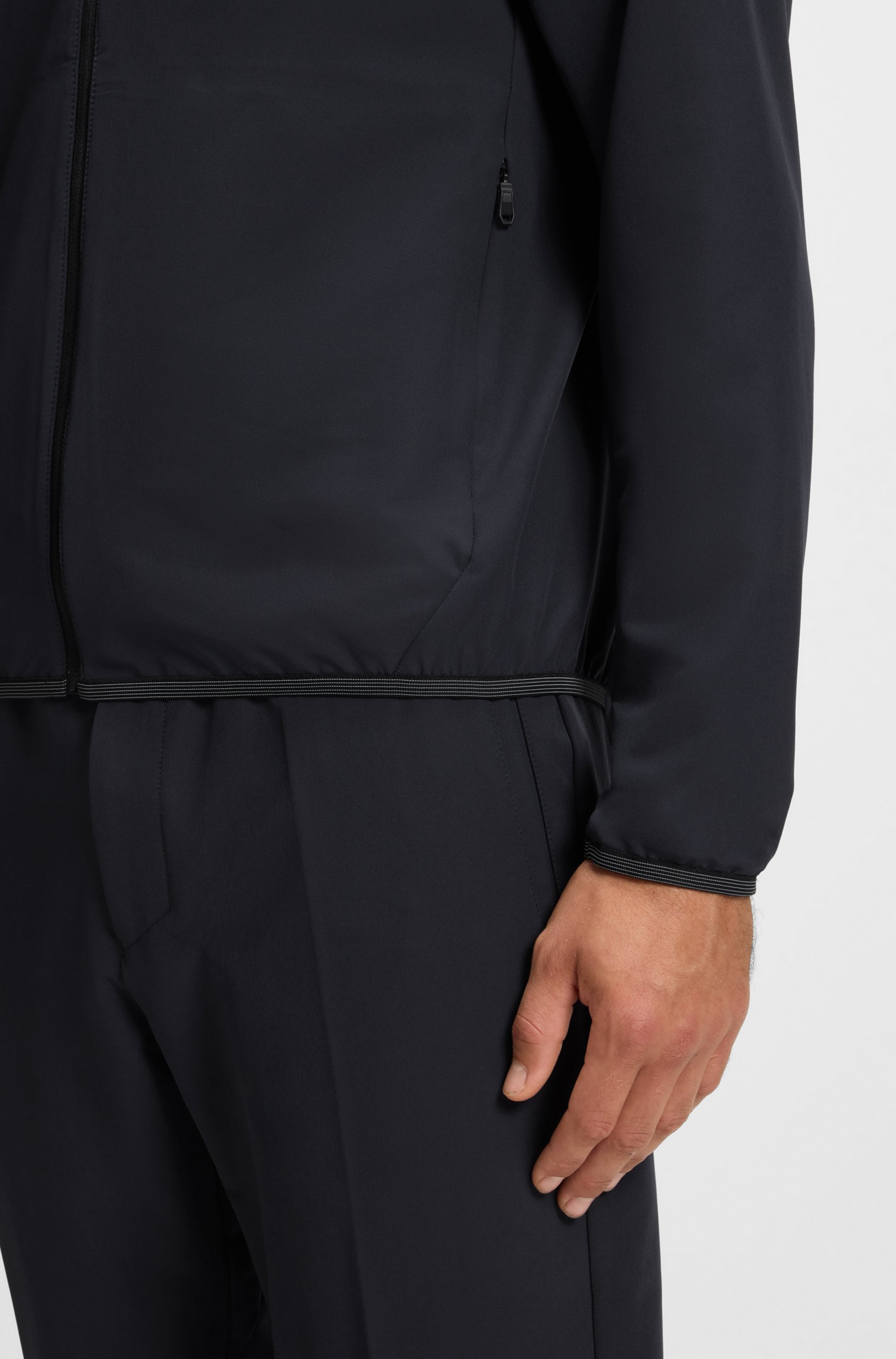 BOSS GREEN Funktionsjacke »L Commuter« mit Kapuze wasserabweisend Funktionsjacke mit gummiertem Label 4 Wege Stretch