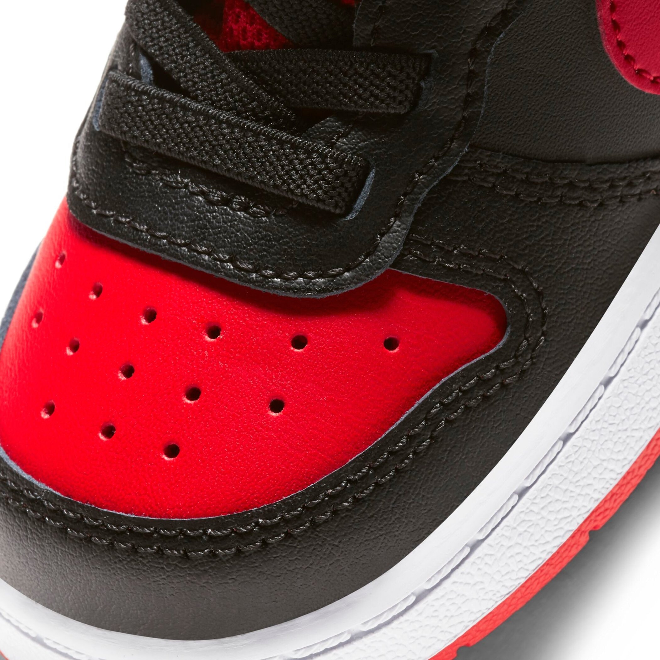 Nike Sportswear Sneaker »Court Borough Low 2«, für Kinder, mit Design auf den Spuren des Air Force 1