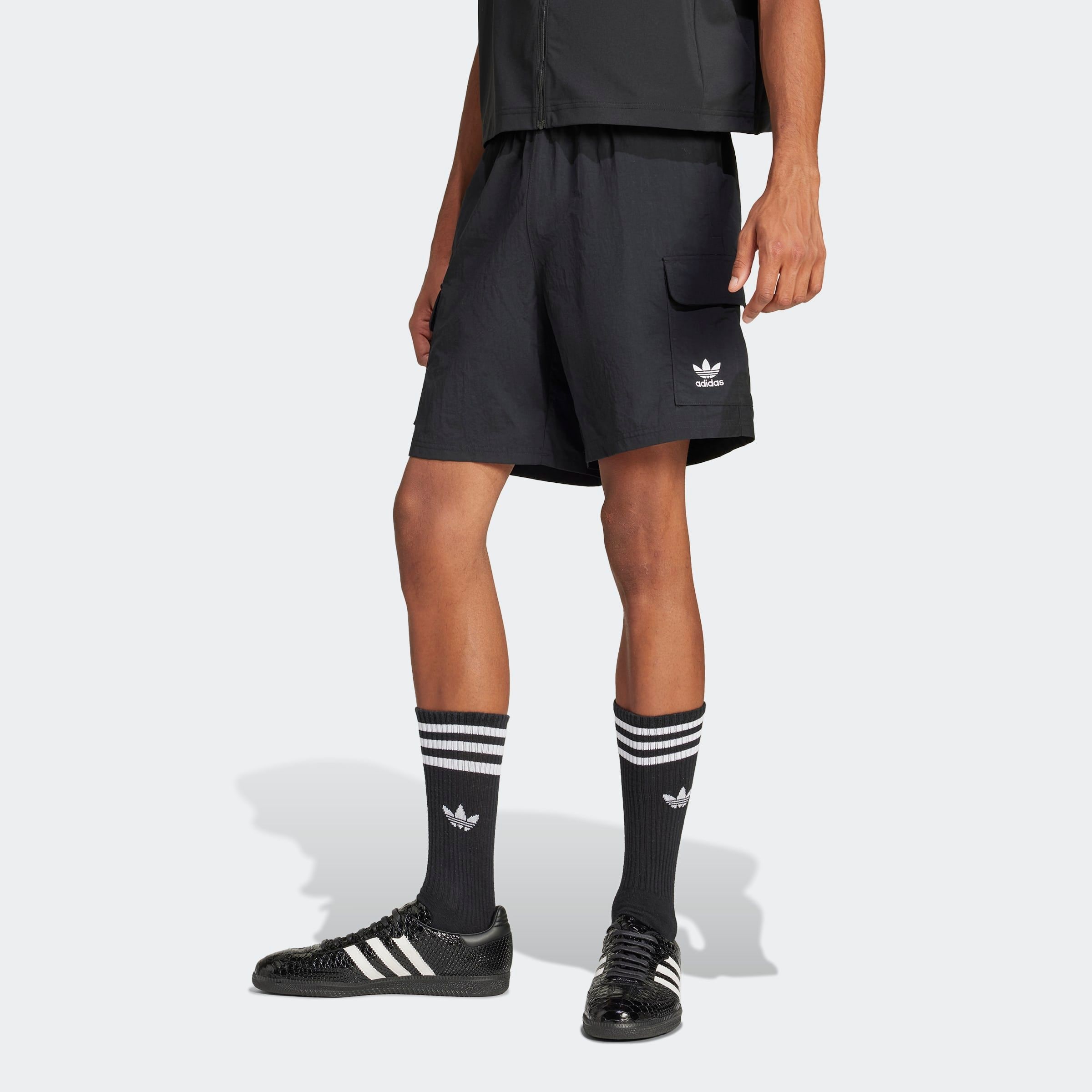 Image of adidas Originals Shorts "TREFOIL ESSENTIALS WOVEN"