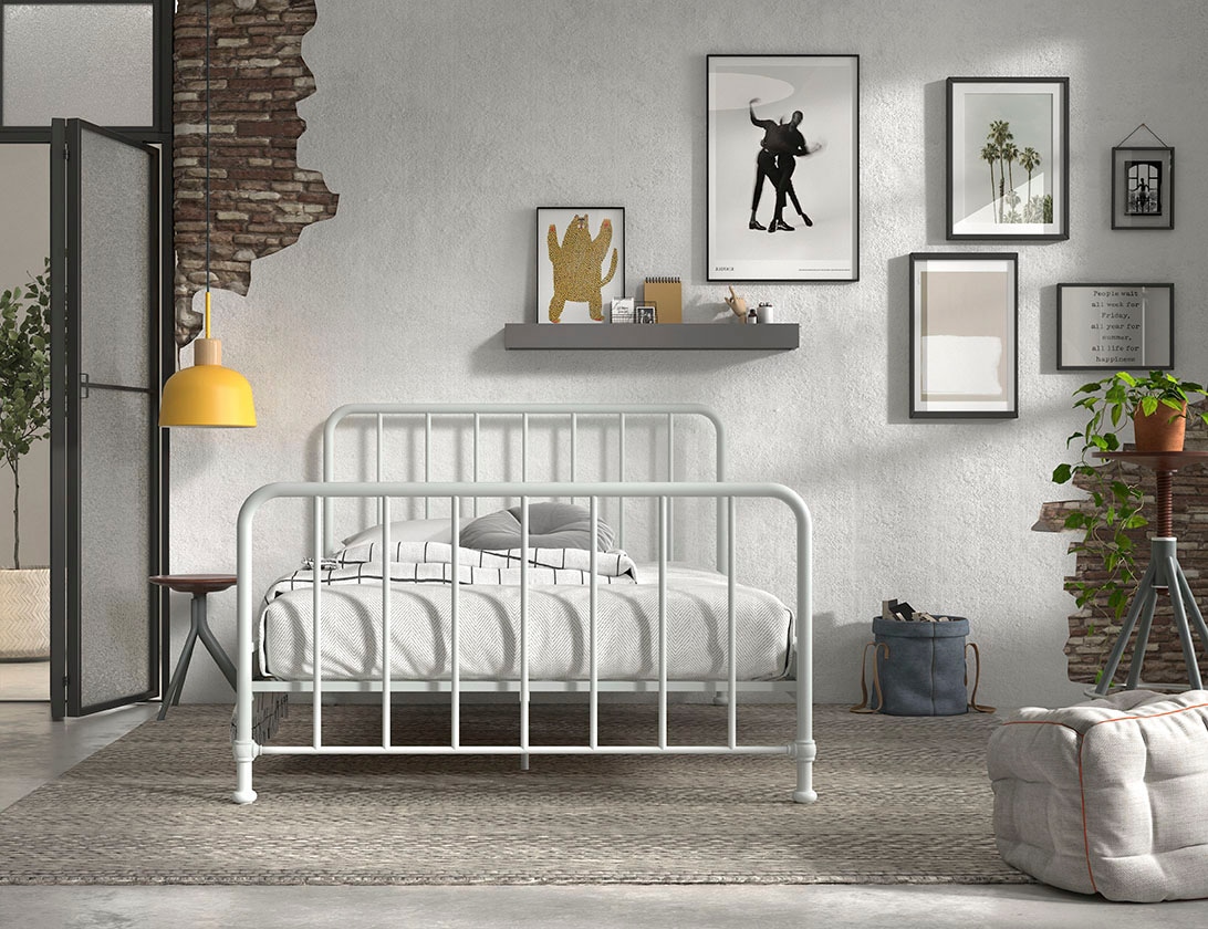 Vipack Lit en métal »Bronxx, standfest gebaut, gradlinige Optik in zeitlosem Design« Disponible en 2 tailles et différentes couleurs,  incl. sommier à lattes, traverse centrale et repose-pieds sous la surface de couchage