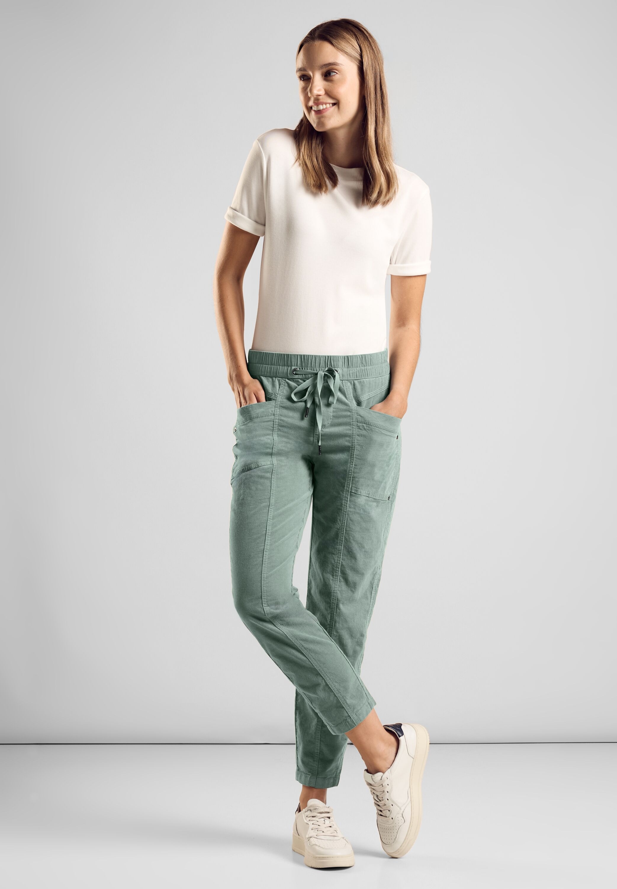 STREET ONE Cordhose »Style Bonny«, im Four-Pocket Style