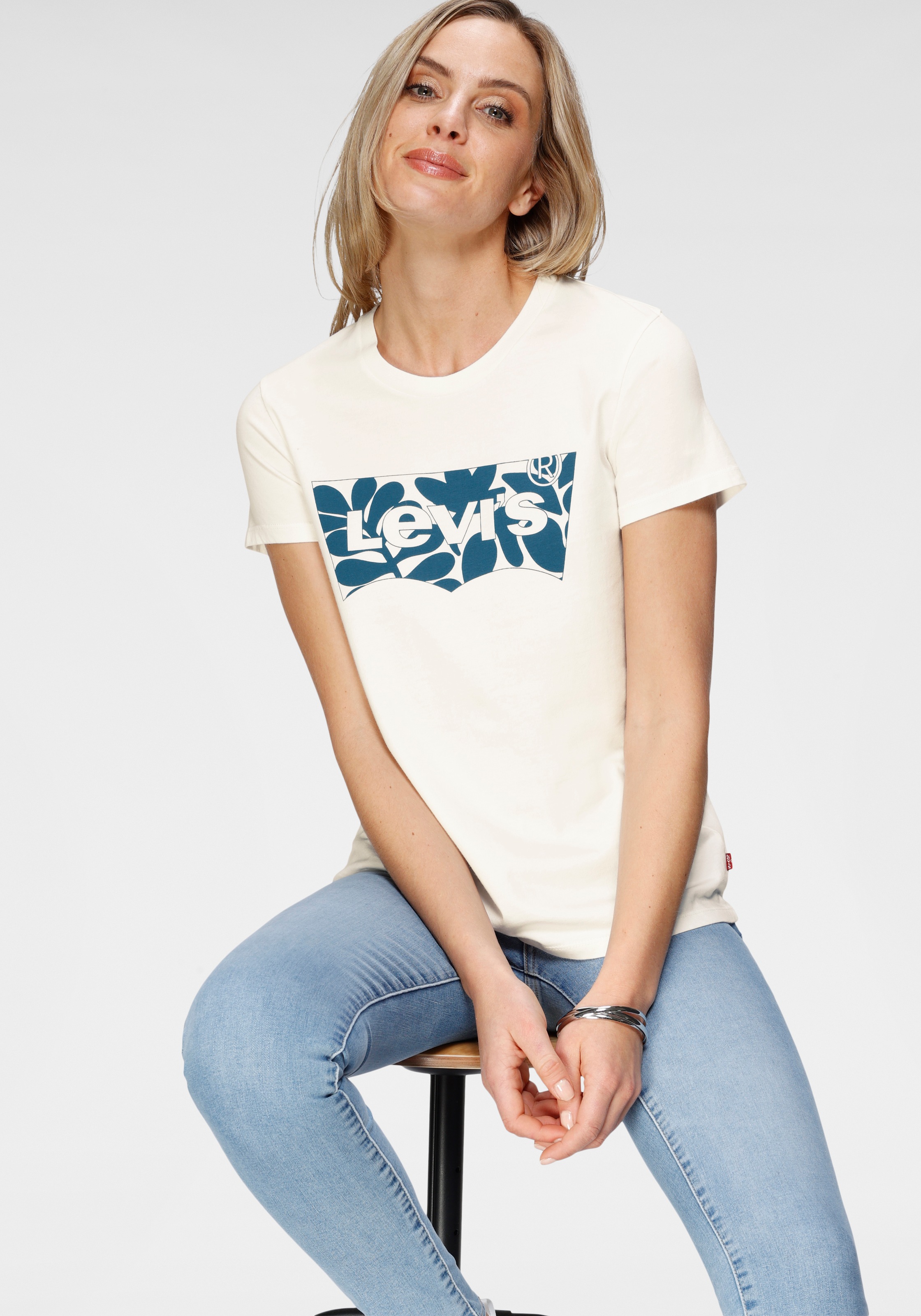 Image of Levi's® Rundhalsshirt »The Perfect Tee«, mit floralem Batwing-Print bei Ackermann Versand Schweiz