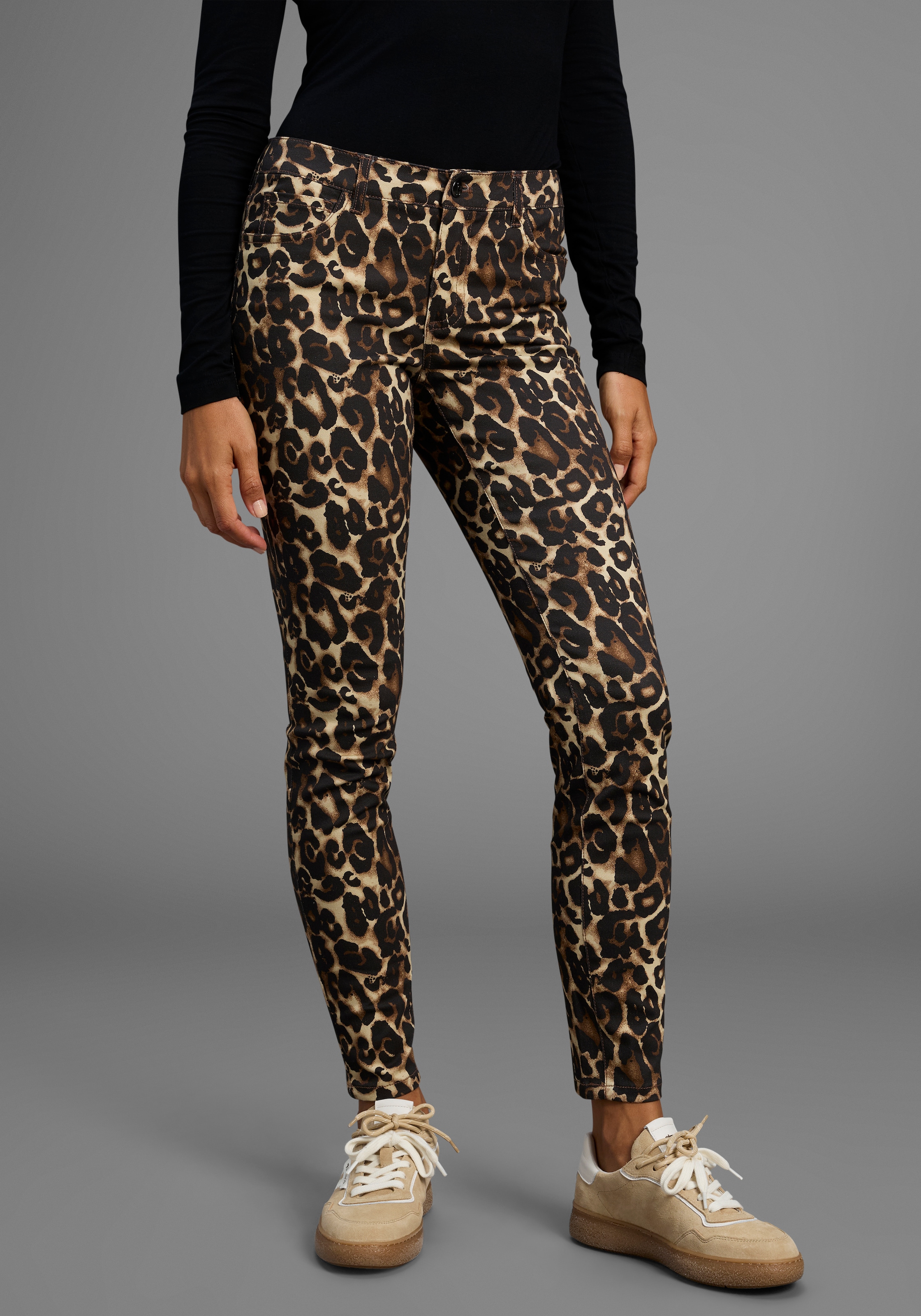 Image of Laura Scott 5-Pocket-Hose in modischem Leo-Print