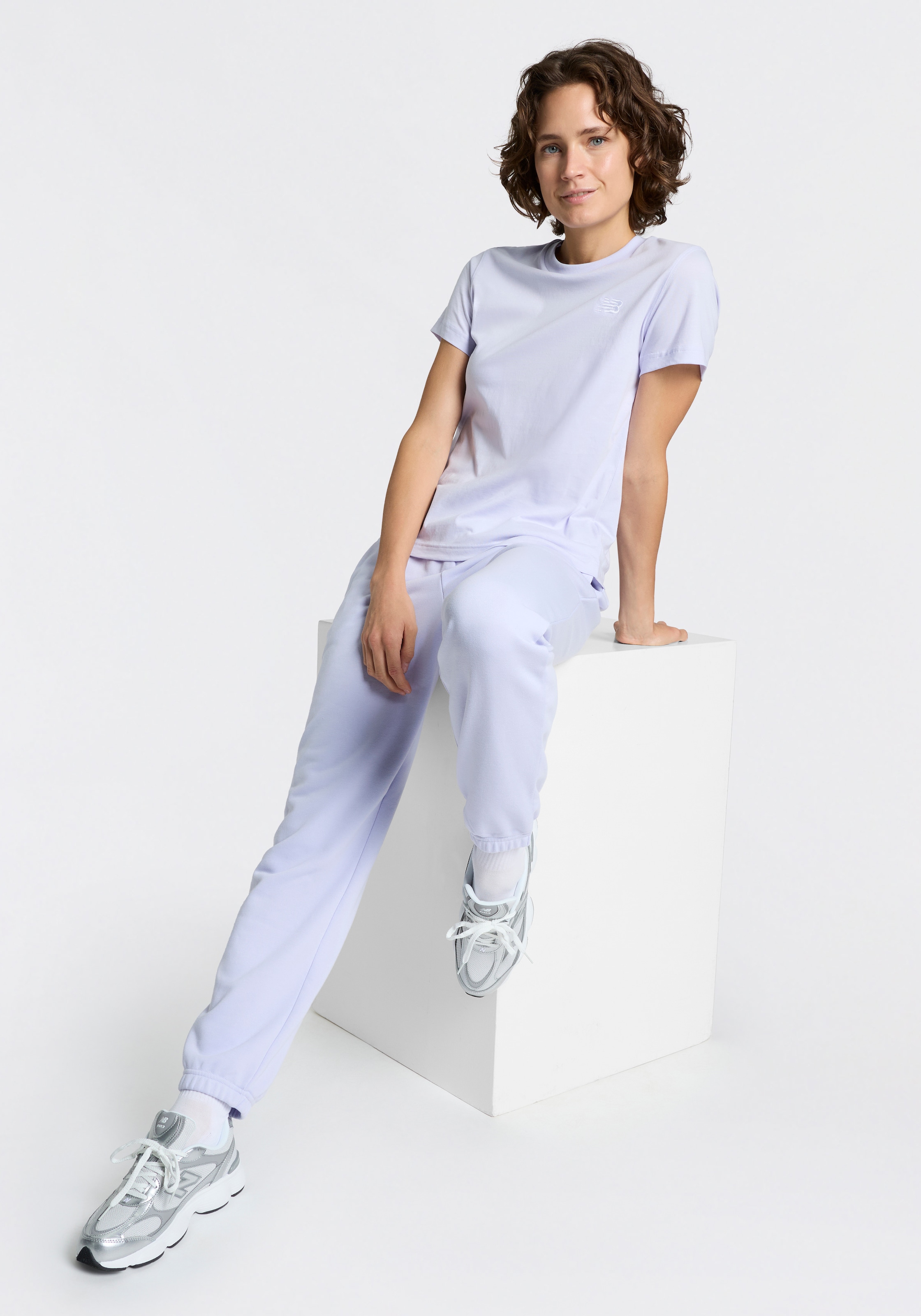 New Balance T-Shirt »SPORT ESSENTIALS JERSEY T-SHIRT« Kurzarm, mit Rundhalsausschnitt