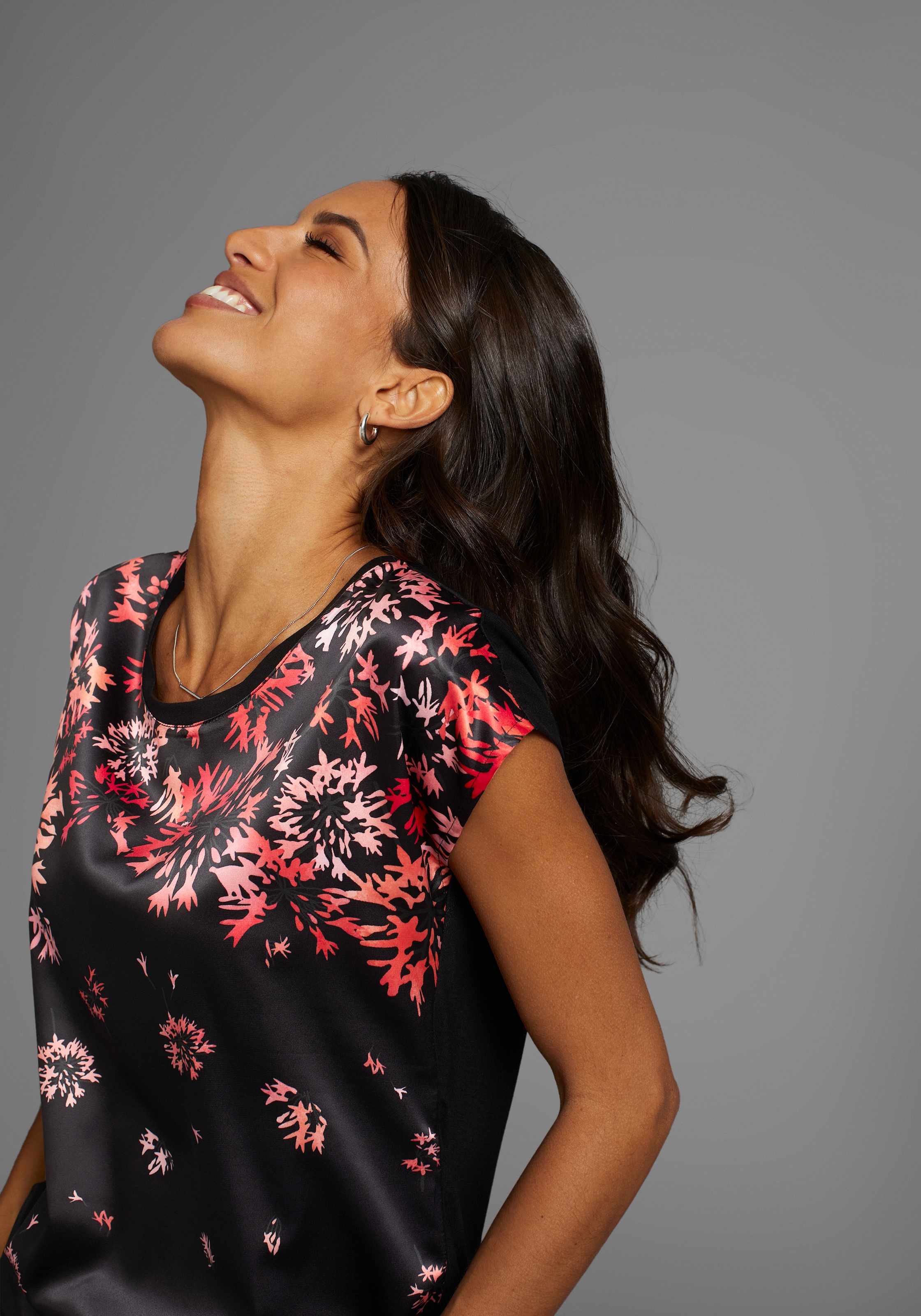 Image of Laura Scott Shirtbluse in modischem Materialmix