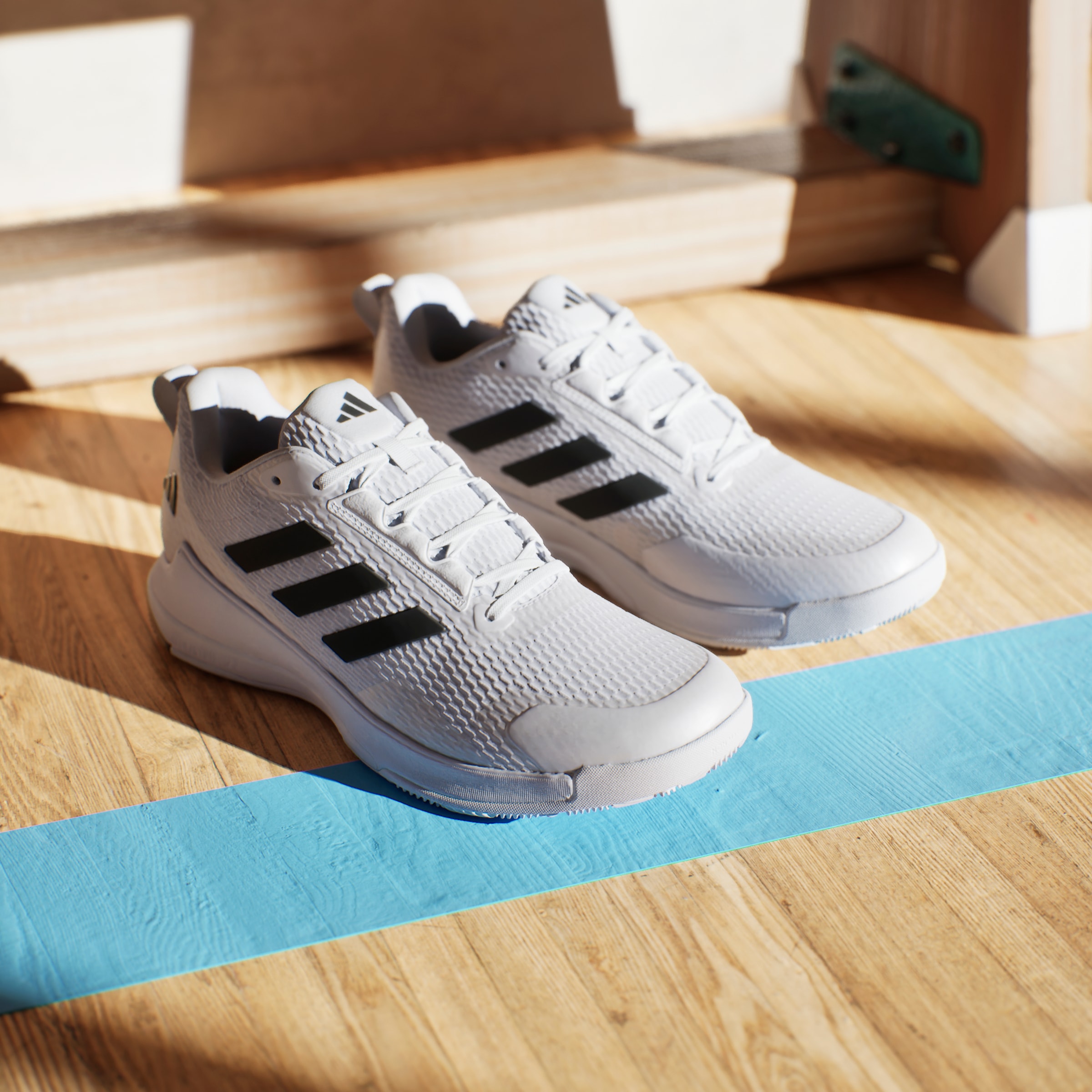 adidas Performance Indoorschuh »NOVAFLIGHT 2 INDOOR«, besonders geeignet für Volleyball