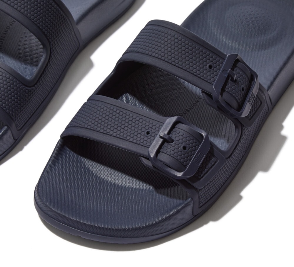 Fitflop Pantolette »IQUSHION TWO-BAR BUCKLE SLIDES«, Sommerschuh, Schlappen, Badeschuh mit zwei verstellbaren Schnallen