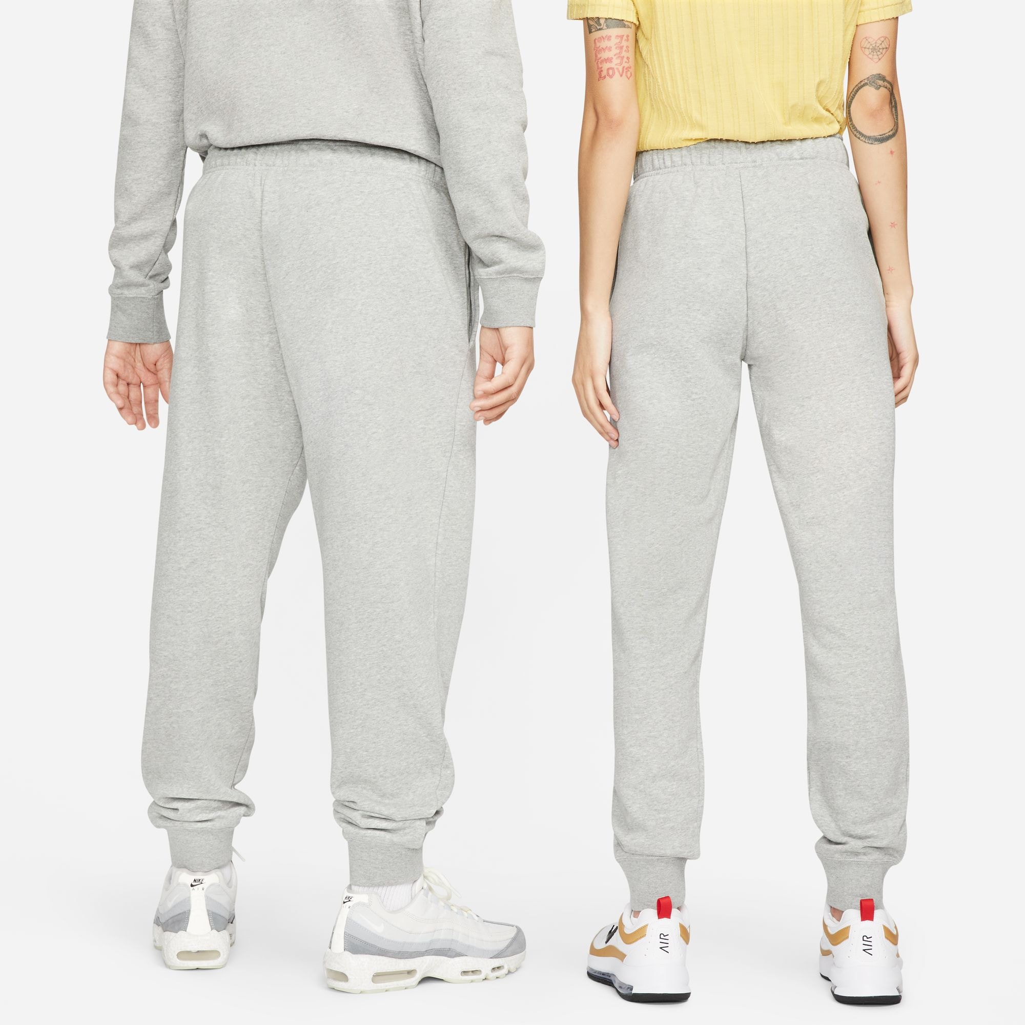 Nike Sportswear Jogginghose »CLUB FLEECE WOMEN'S MID-RISE JOGGERS«