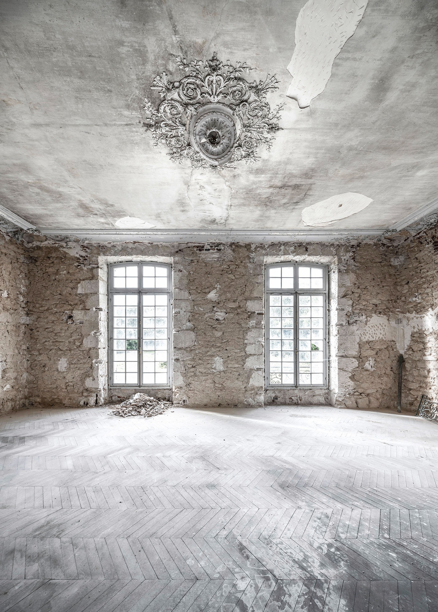 Image of Komar Vliestapete »White Room IV«, bedruckt-Barock-Destroyed-Effekte, lichtbeständig und wasserfest bei Ackermann Versand Schweiz
