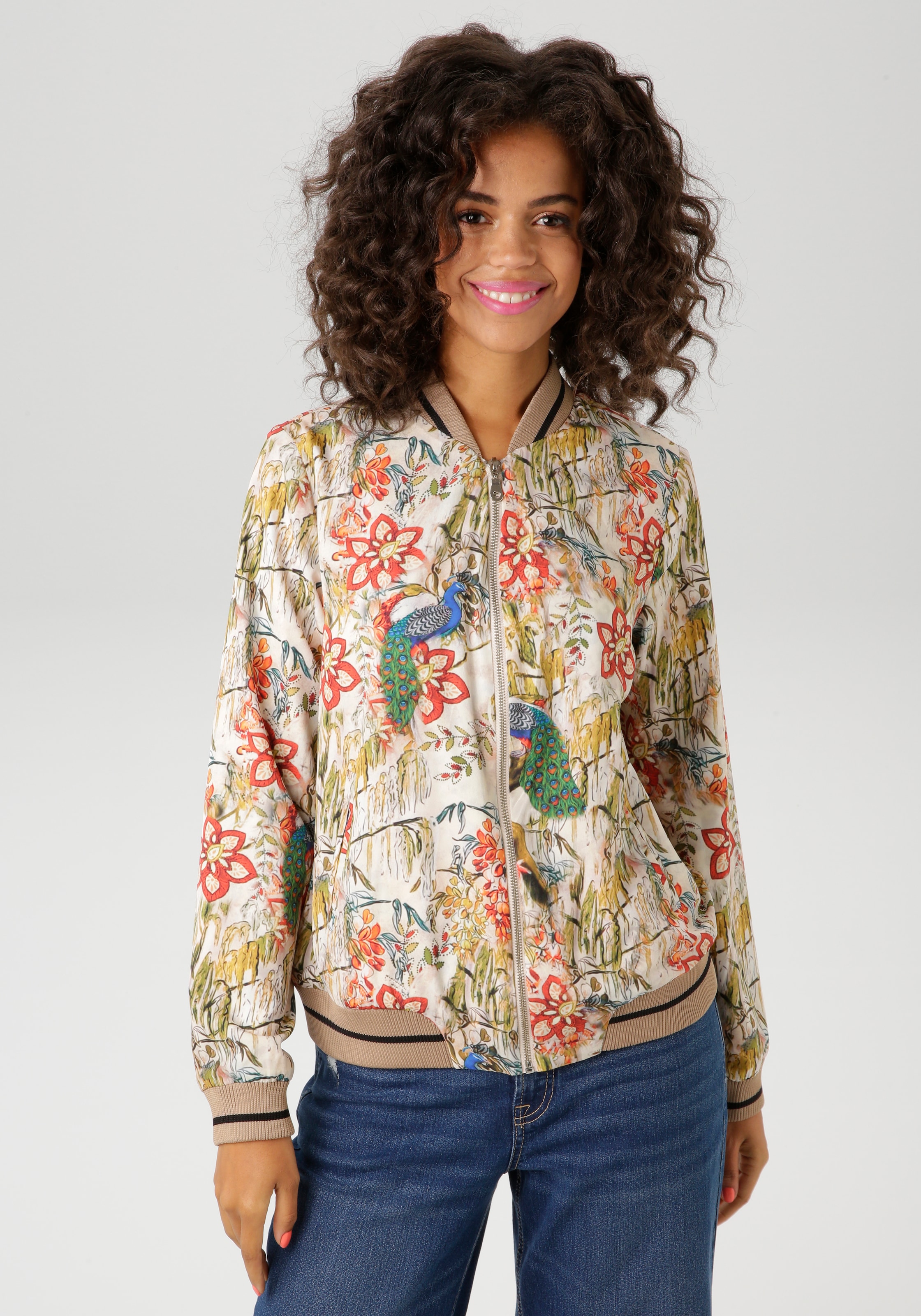 Blouson, mit farbenfrohen Pfauen und Blumen bedruckt - NEUE KOLLEKTION