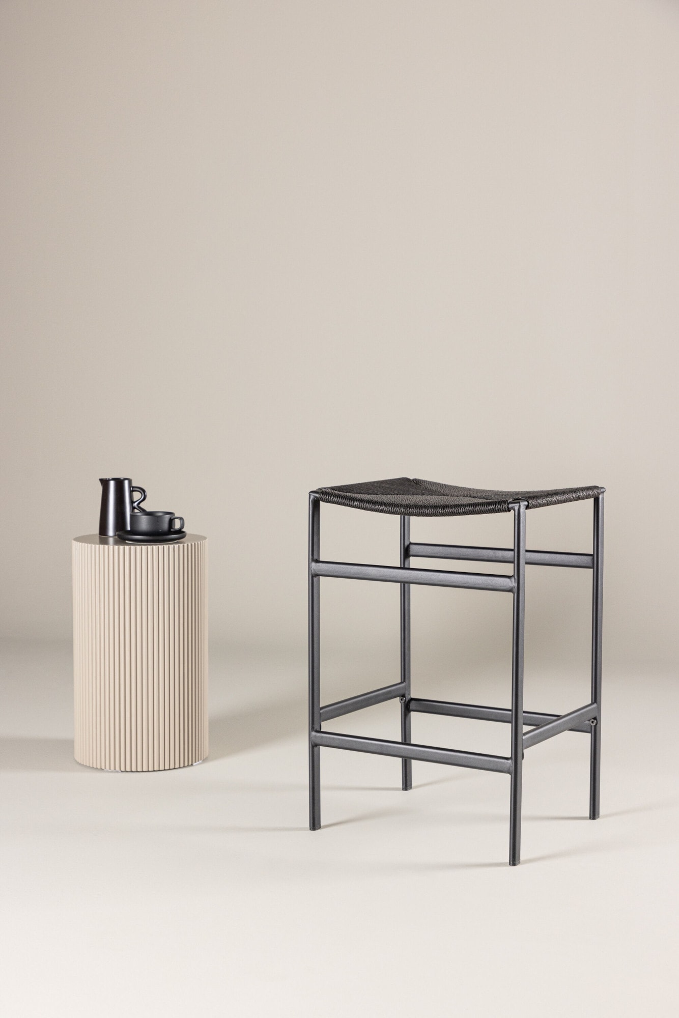 Image of Venture Home Barhocker "Polly, 2er-Set Barhocker mit schwarzem Seilsitz und Stahlbeinen" Set, 2 Stk. tlg. Tresenhocker minimalistisch, Seildesign, komfortabel