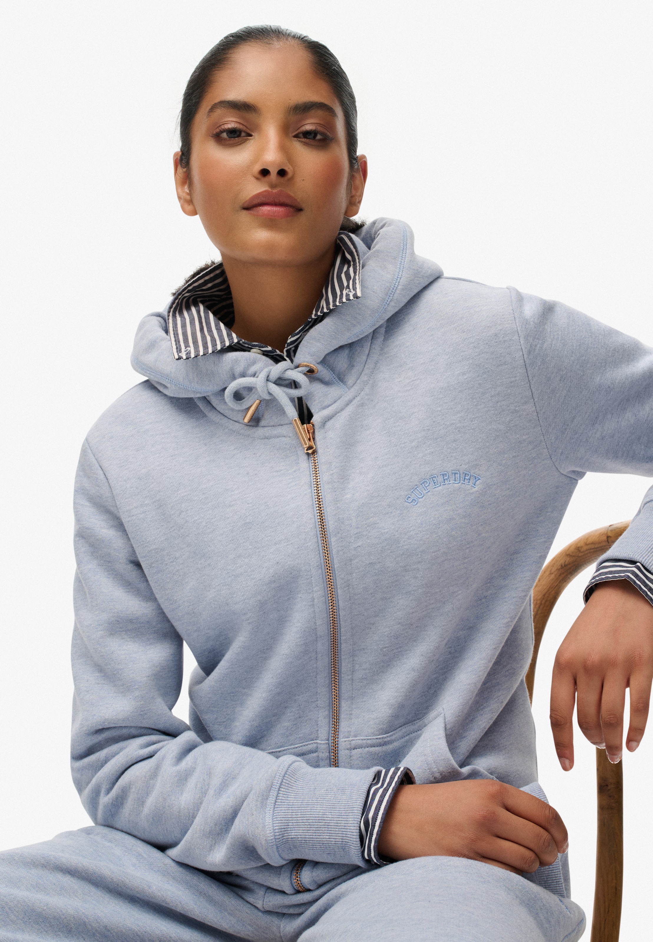 Superdry Kapuzensweatjacke »ESSENTIAL LOGO ZIPHOOD HB«