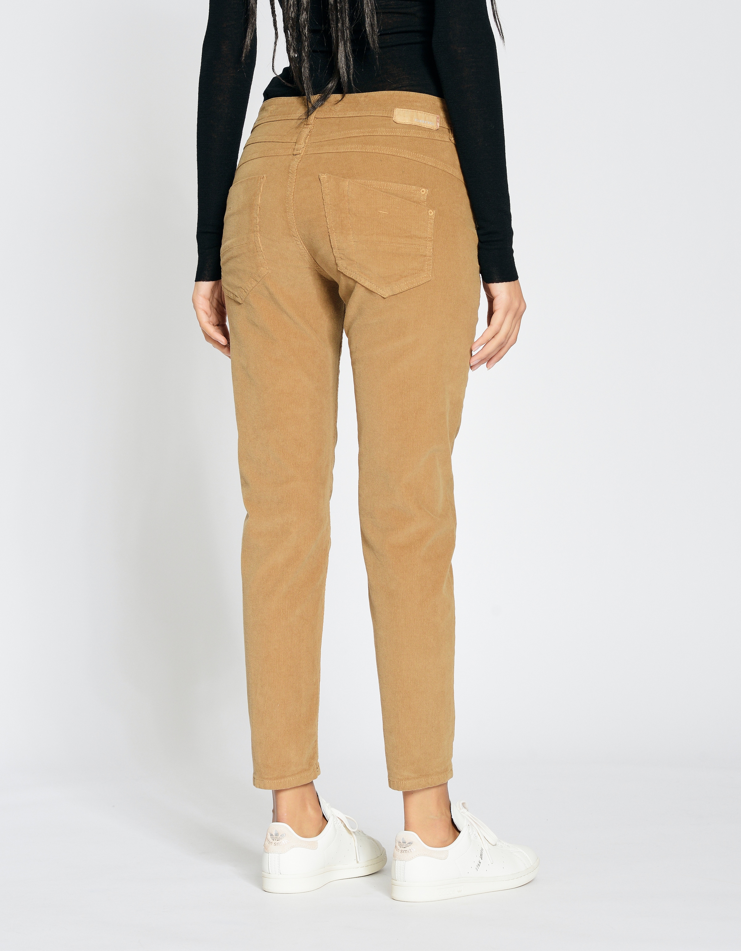 GANG Cordhose »94AMELIE CROPPED«, mit doppelter rechter Gesässtasche