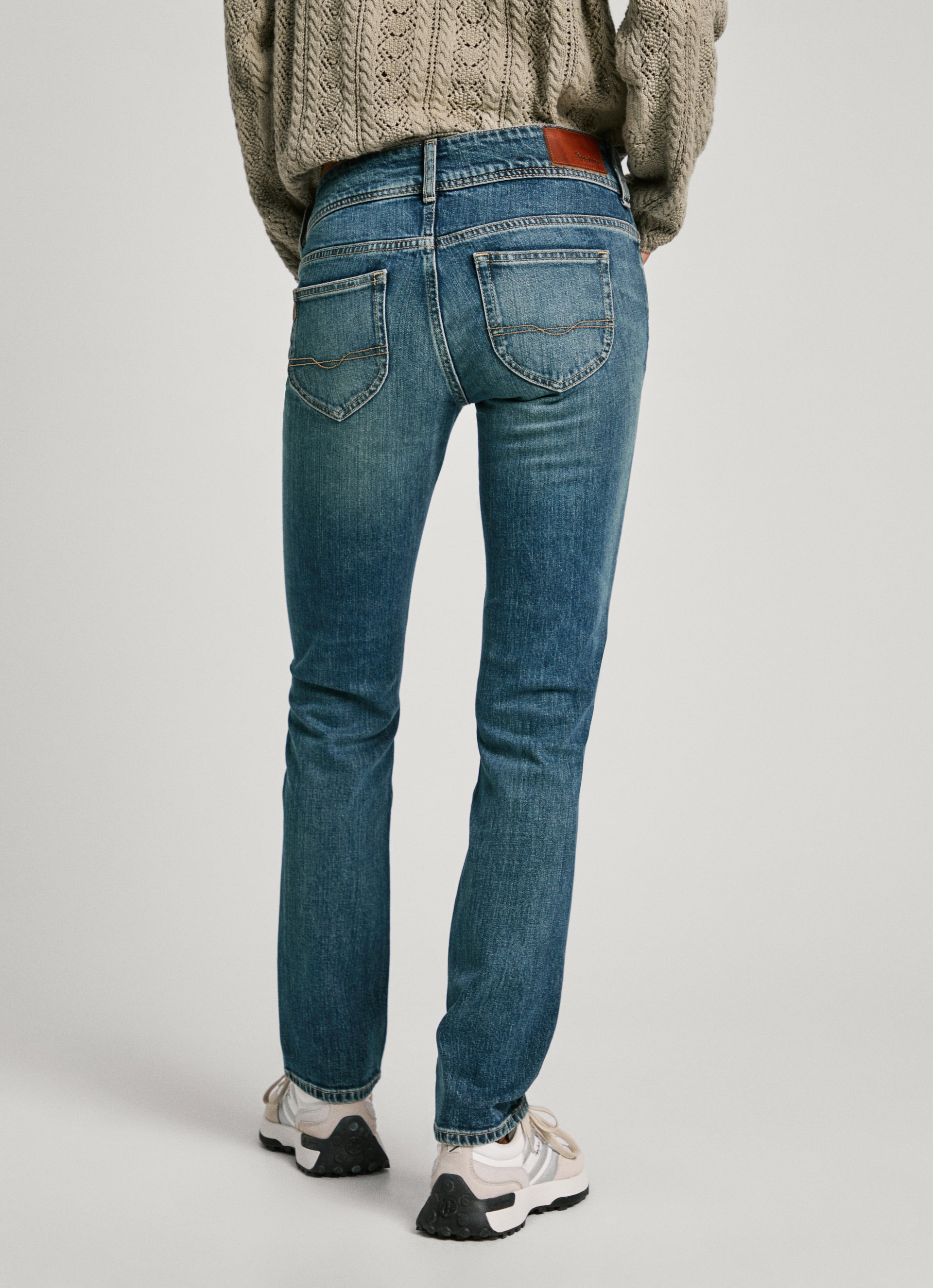 Pepe Jeans Slim-fit-Jeans »SLIM JEANS LW«, mit doppeltem Knopfverschluss
