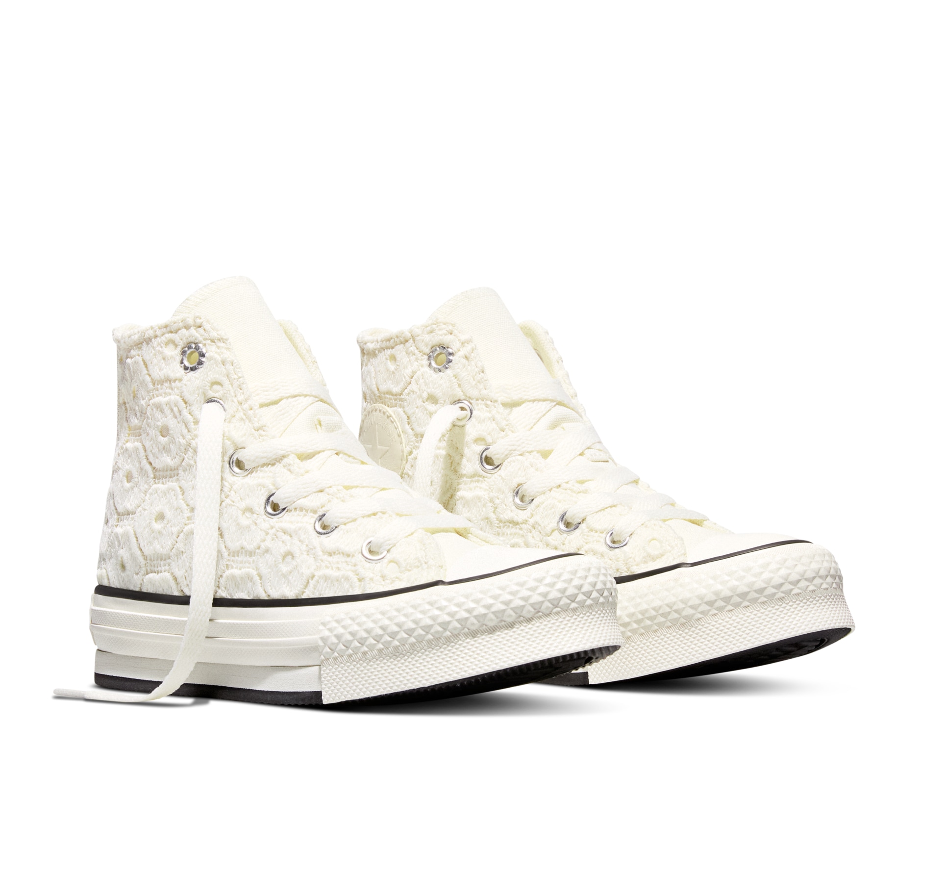 Image of Converse Sneaker "CHUCK TAYLOR ALL STAR EVA LIFT PLATFORM FLORAL CROCHET" für sportliche Aktivitäten, mit leicht profiliertem Laufsohlenprofil
