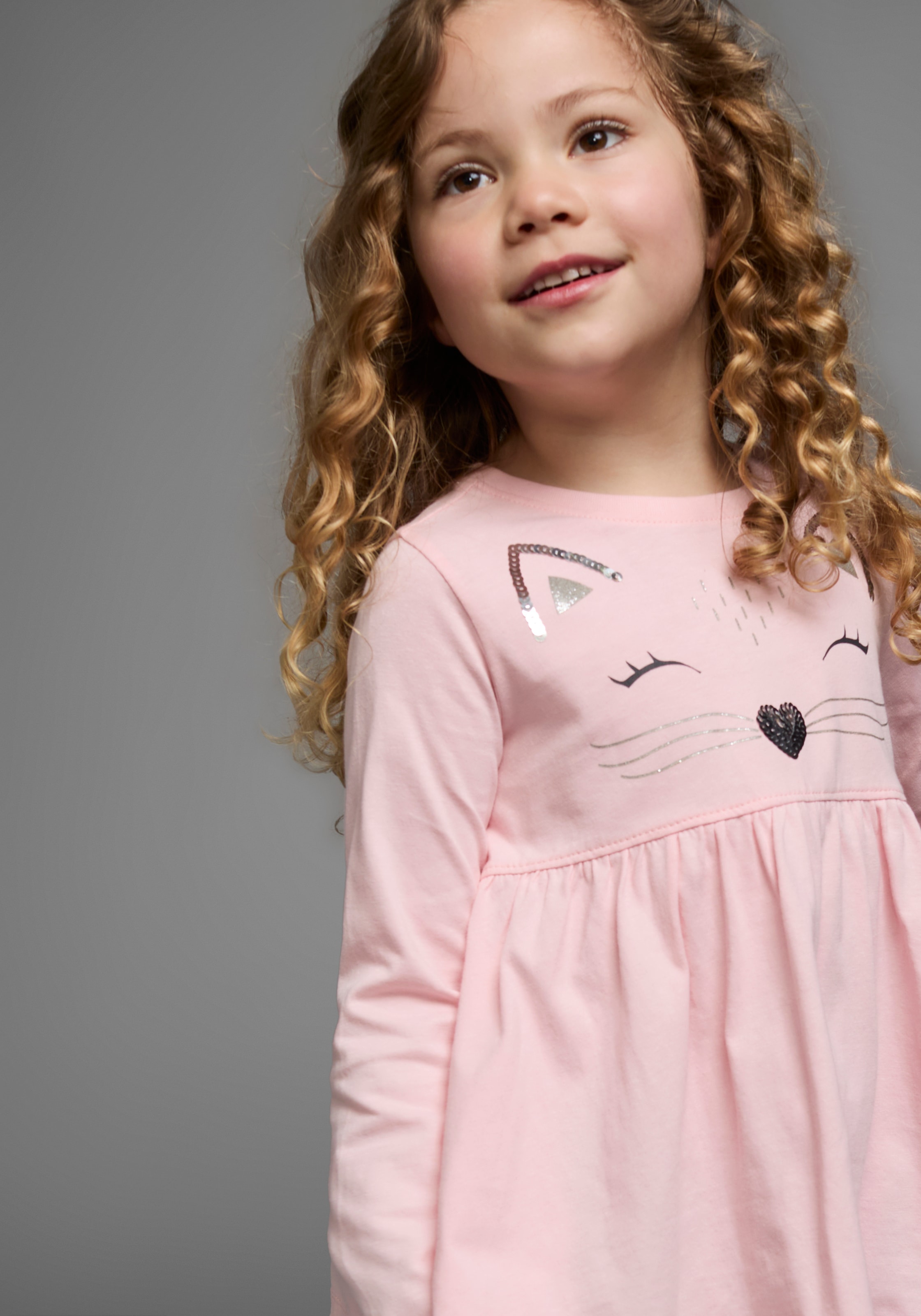 KIDSWORLD Langarmshirt & Leggings »2tlg. Set Shirt + Leggings mit schöner Paillettenapplikation«, Süsses Outfit für kleine Mädchen