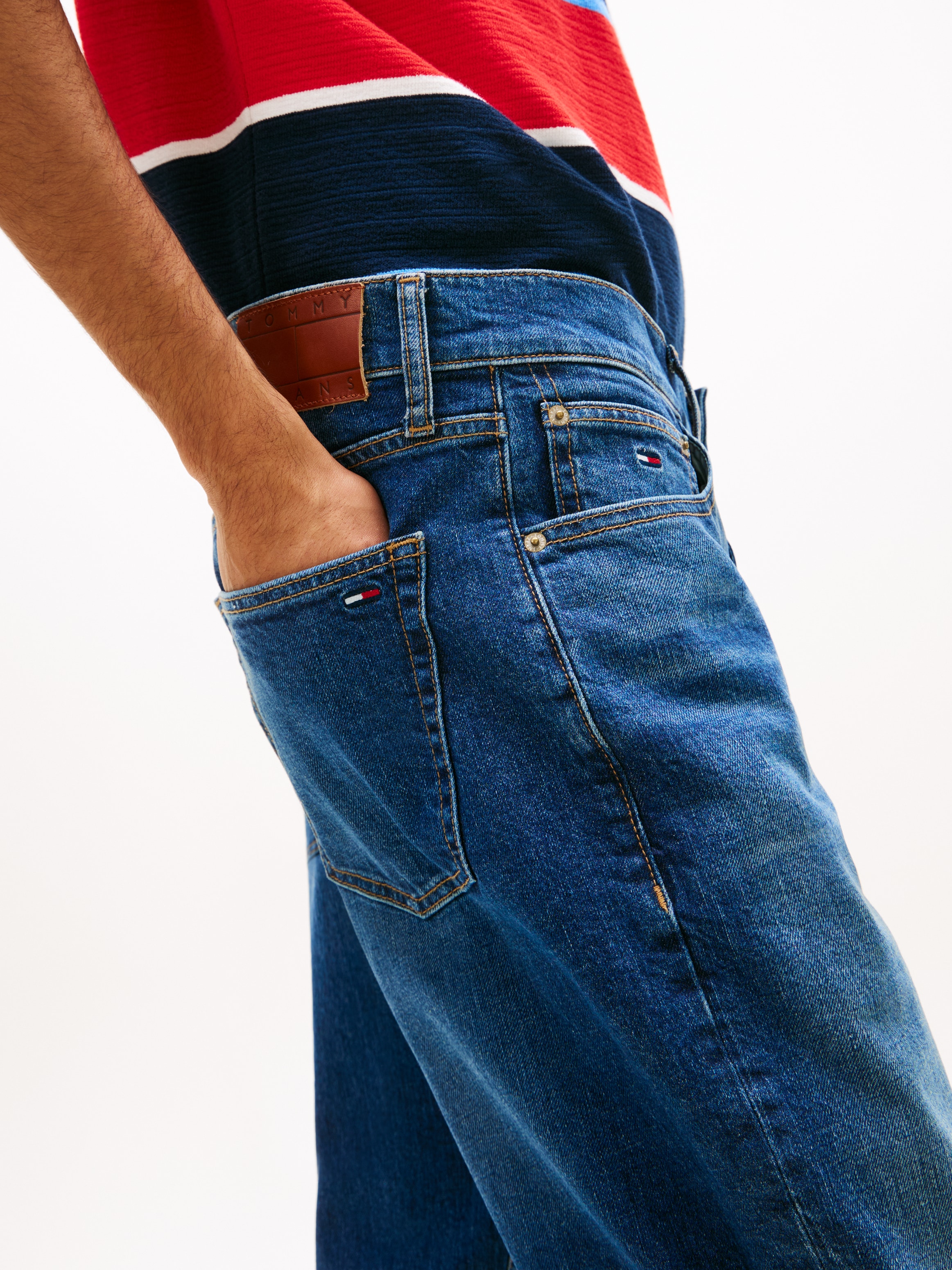 Tommy Jeans Straight-Jeans »RYAN SLIM STRAIGHT« Slim fit mit Taschen