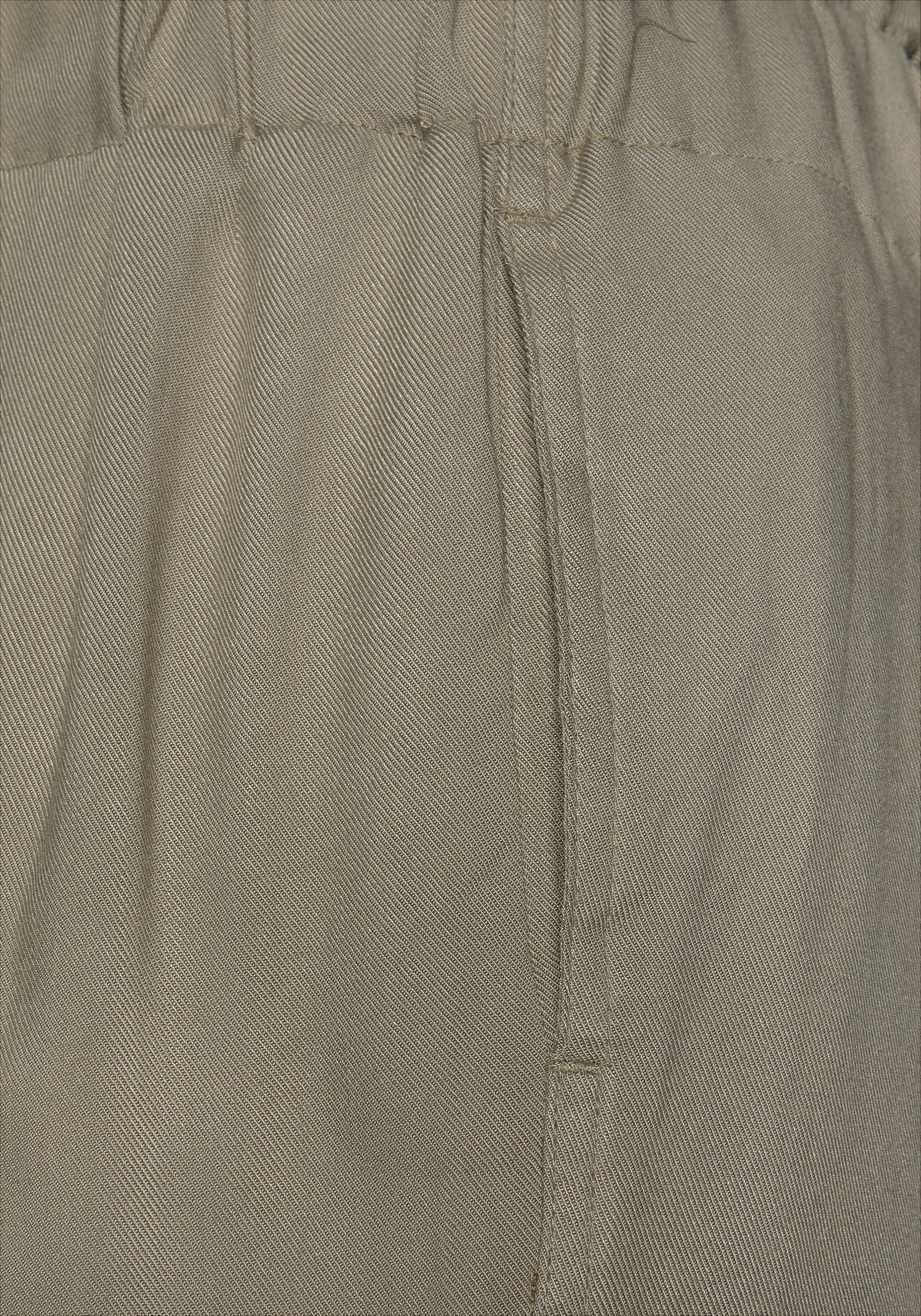 LASCANA Paperbag-Hose, mit Zierknöpfen und Elastikbund, Stoffhose