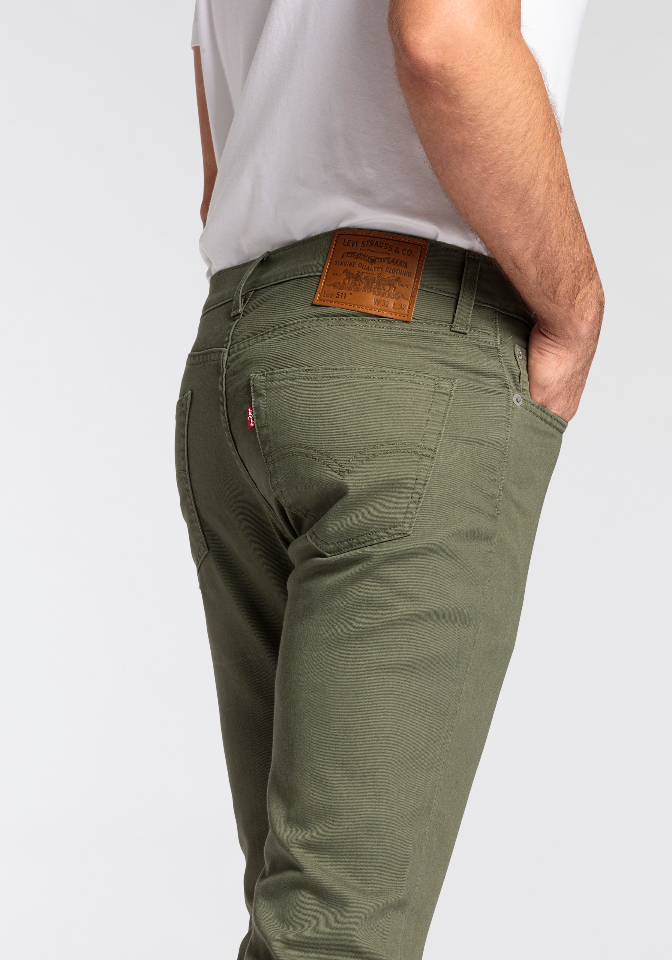 Levi's® Slim-fit-Jeans »511 SLIM«, mit grossem Logo-Badge