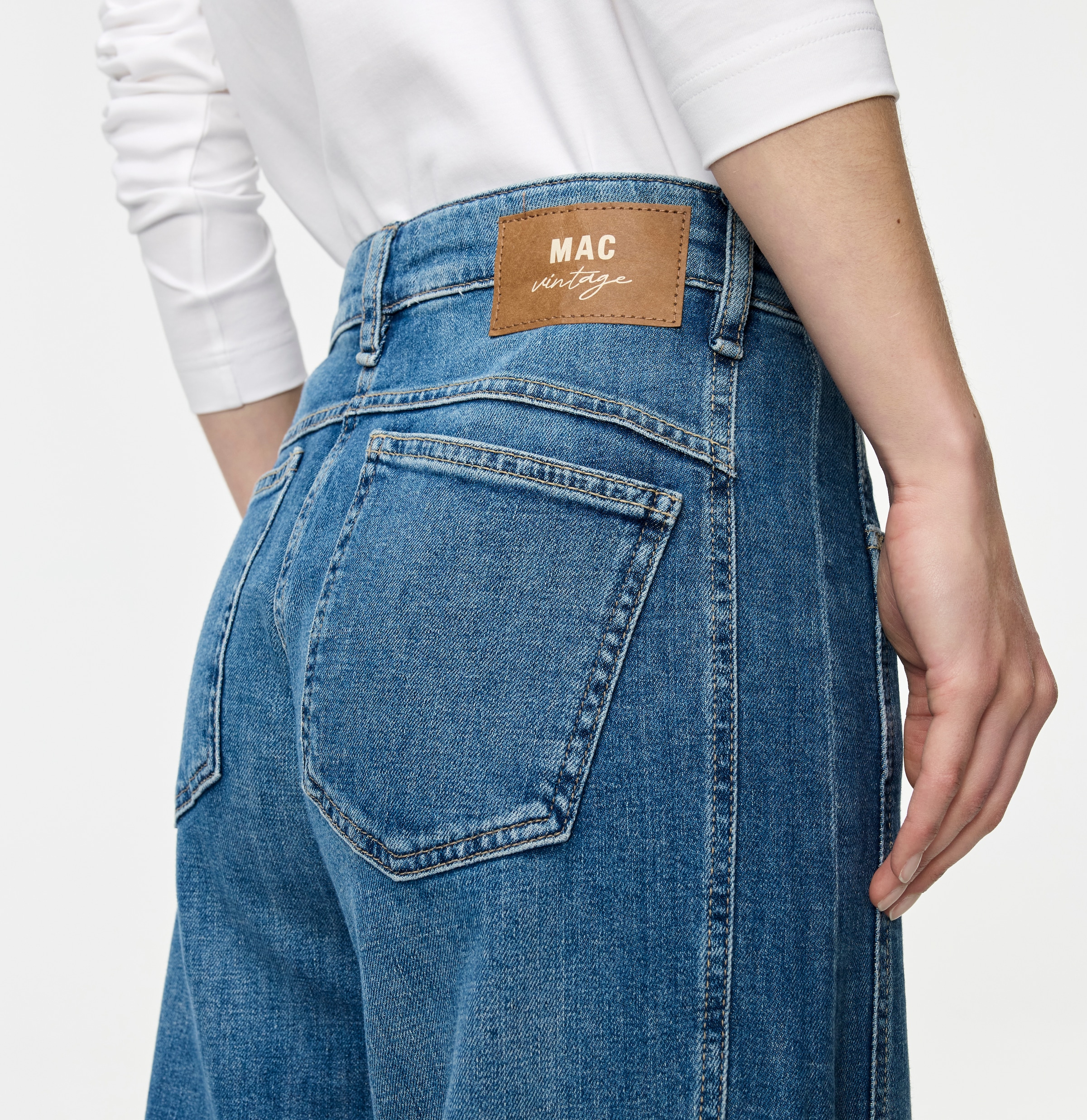 MAC 5-Pocket-Jeans »OHIO Barrel« Barrel Fit, Naht-Detail auf Kniehöhe