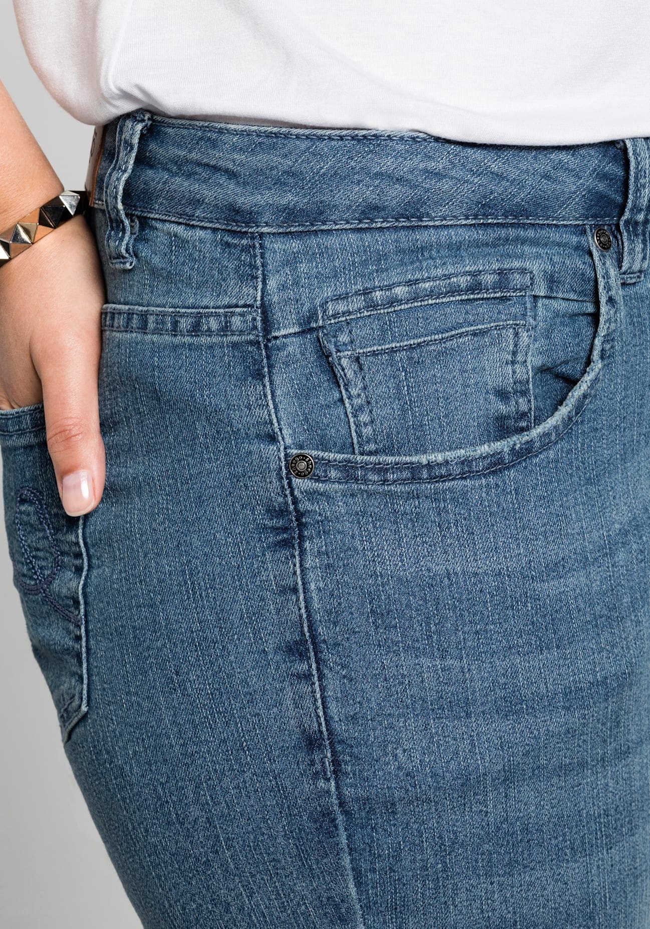 Sheego 5-Pocket-Jeans, (1 tlg.)