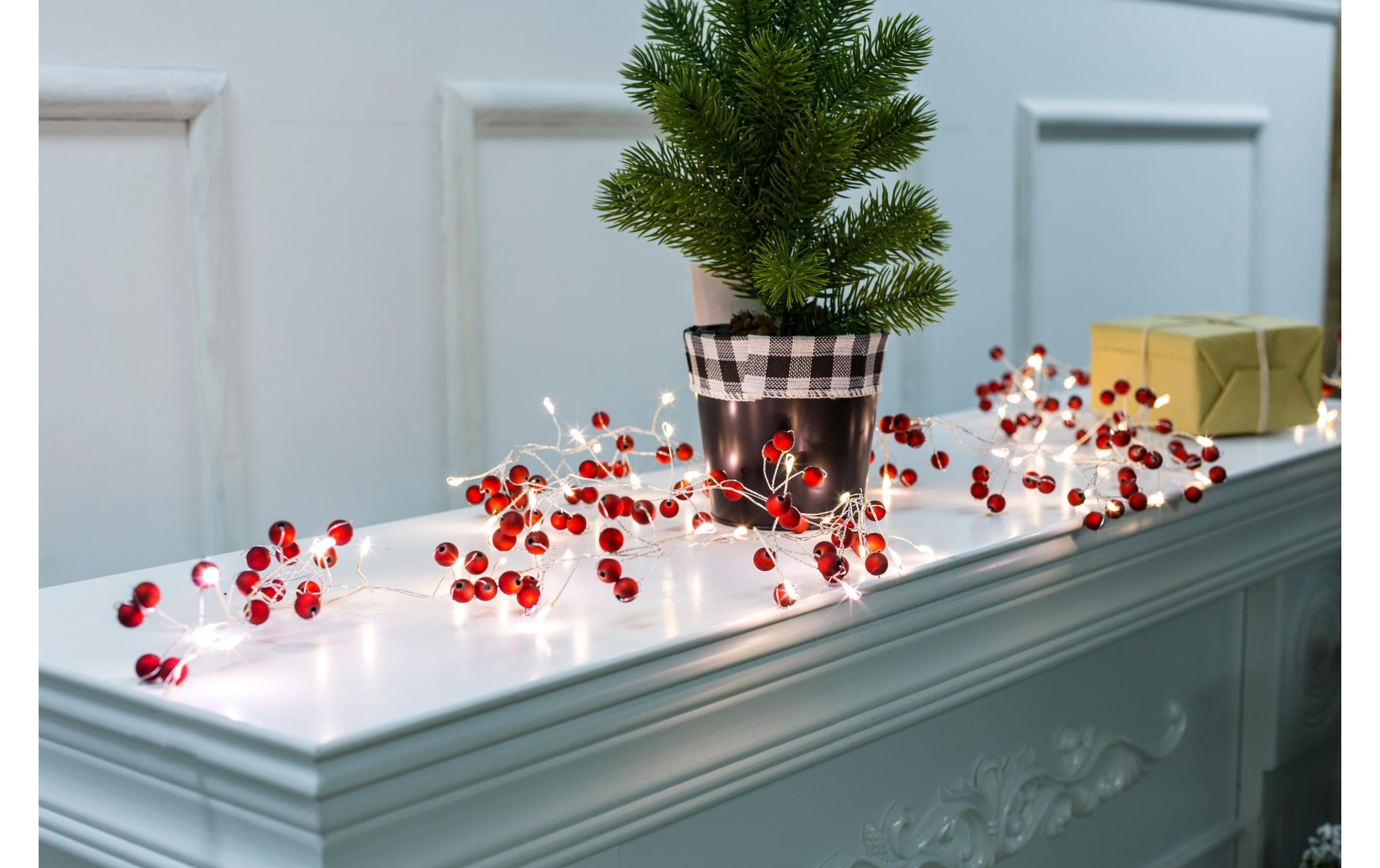   Guirlande lumineuse LED »Dameco mit roten Kügelchen, 72 Lampen, 45139 m« 72 cuis-flammig