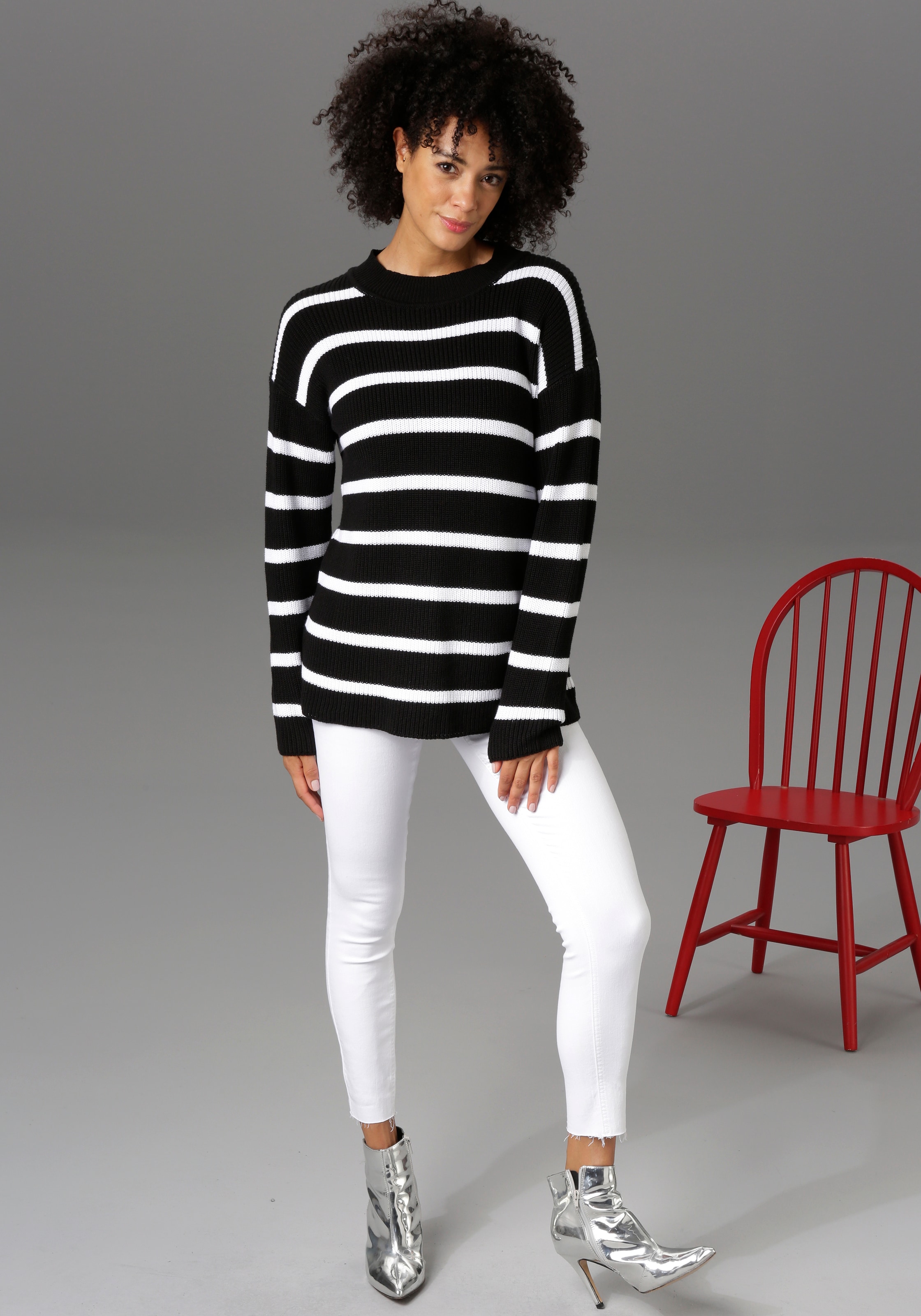 ♕ Aniston CASUAL Skinny-fit-Jeans, - ausgefransten waist mit versandkostenfrei kaufen Beinabschluss regular