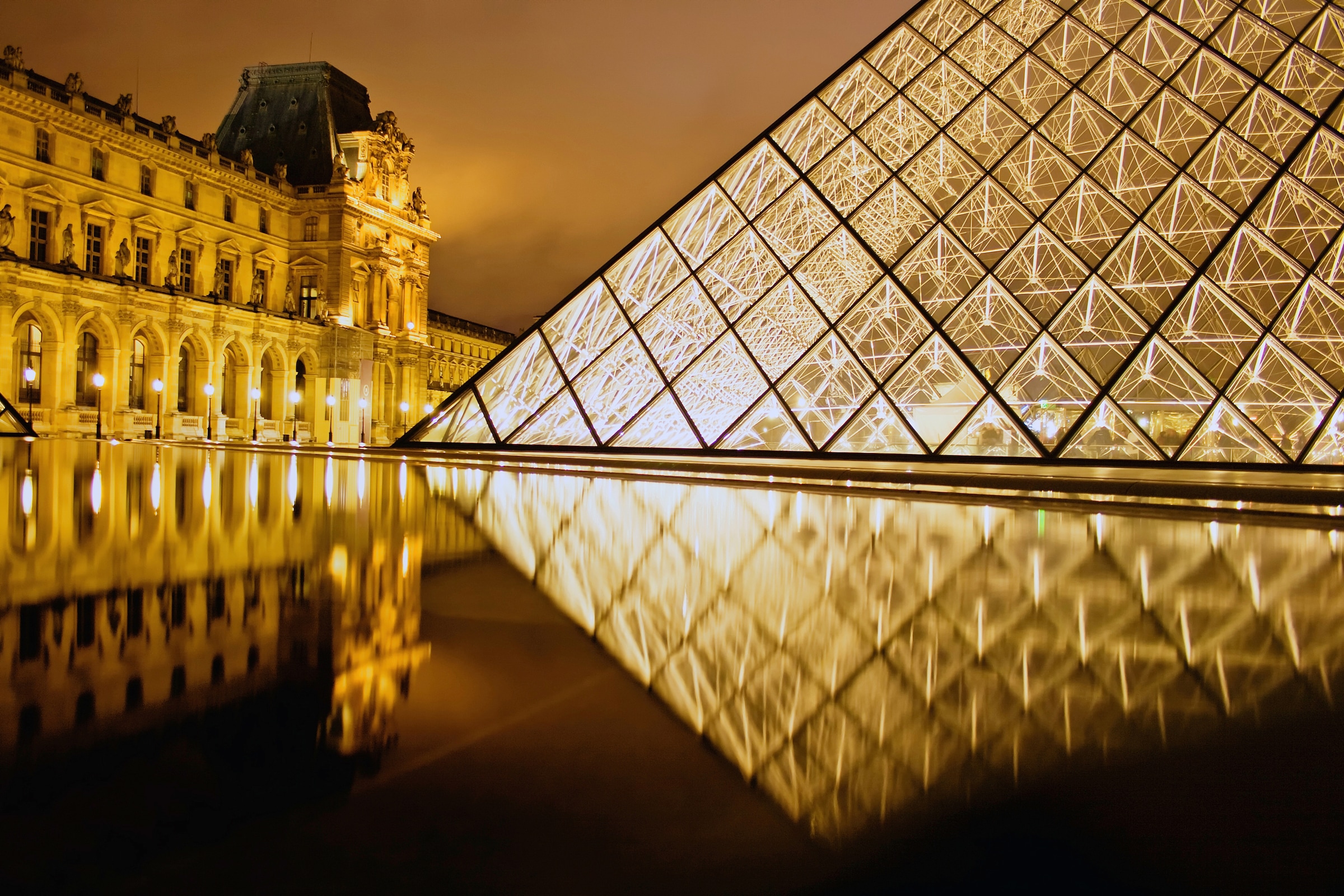 Image of Papermoon Fototapete "PARIS-LOUVRE FRANKREICH STADT KUNST MUSEUM PYRAMIDE"