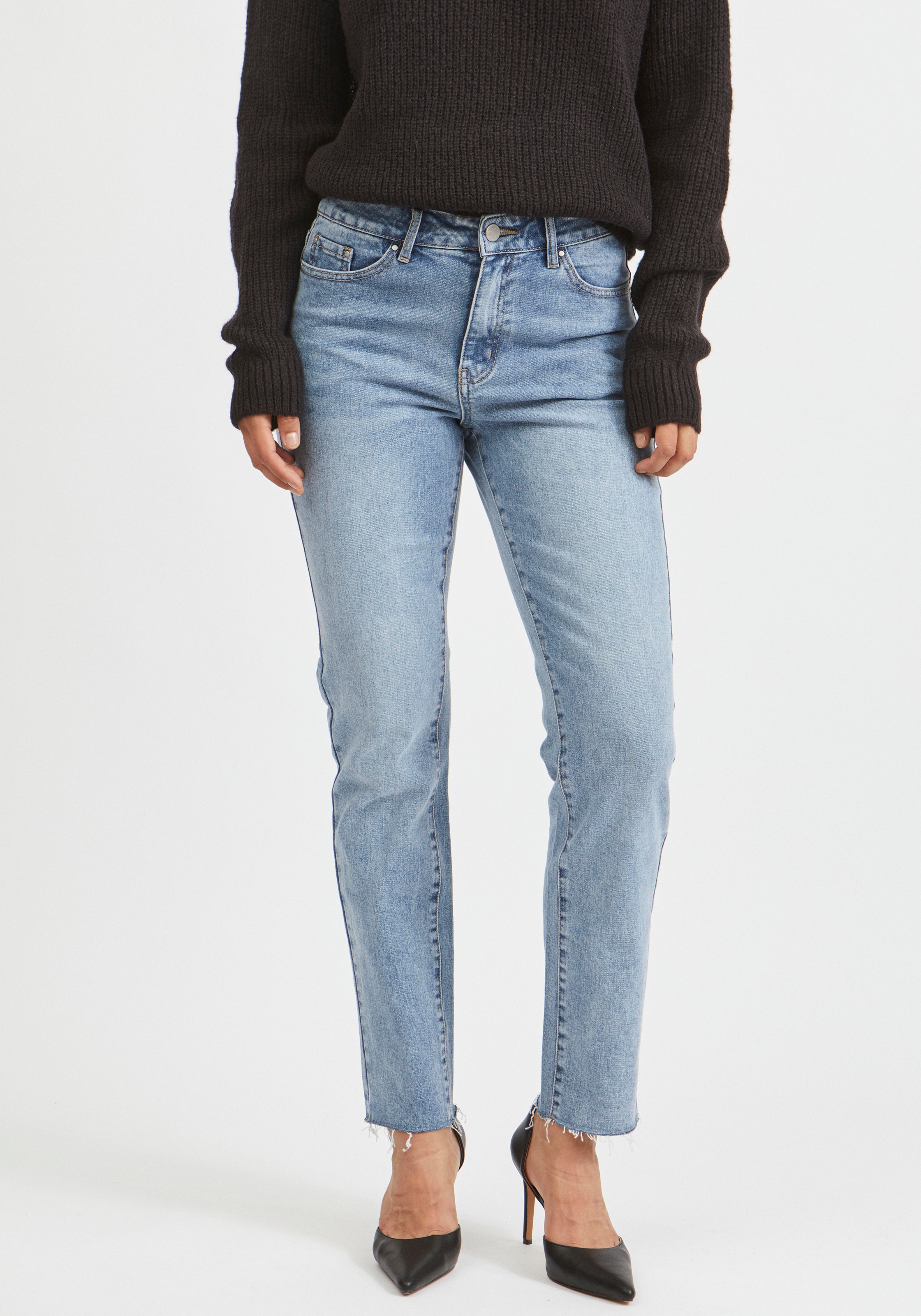 Image of Vila Straight-Jeans »VISTRAY STRAIGHT«, mit leichten Used Effekten bei Ackermann Versand Schweiz