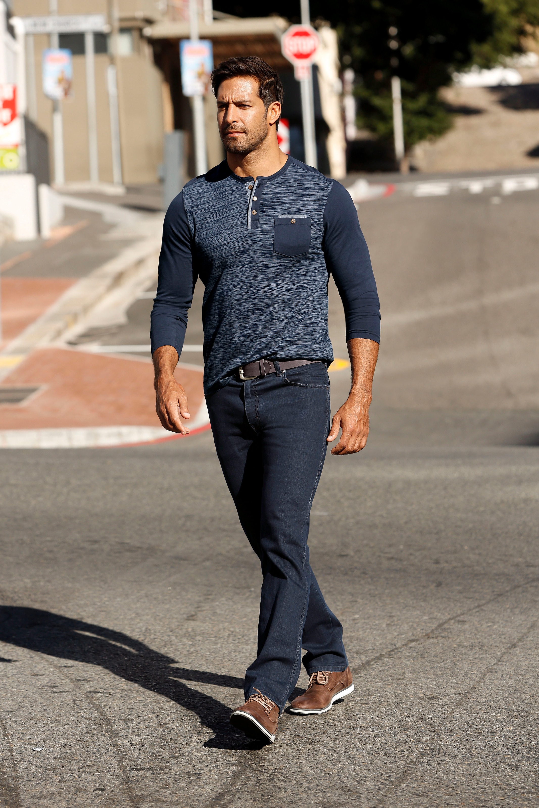 Arizona T-shirt à manches longues Langarm,  melierte Optik,  Rundhalsausschnitt mit Knopfleiste