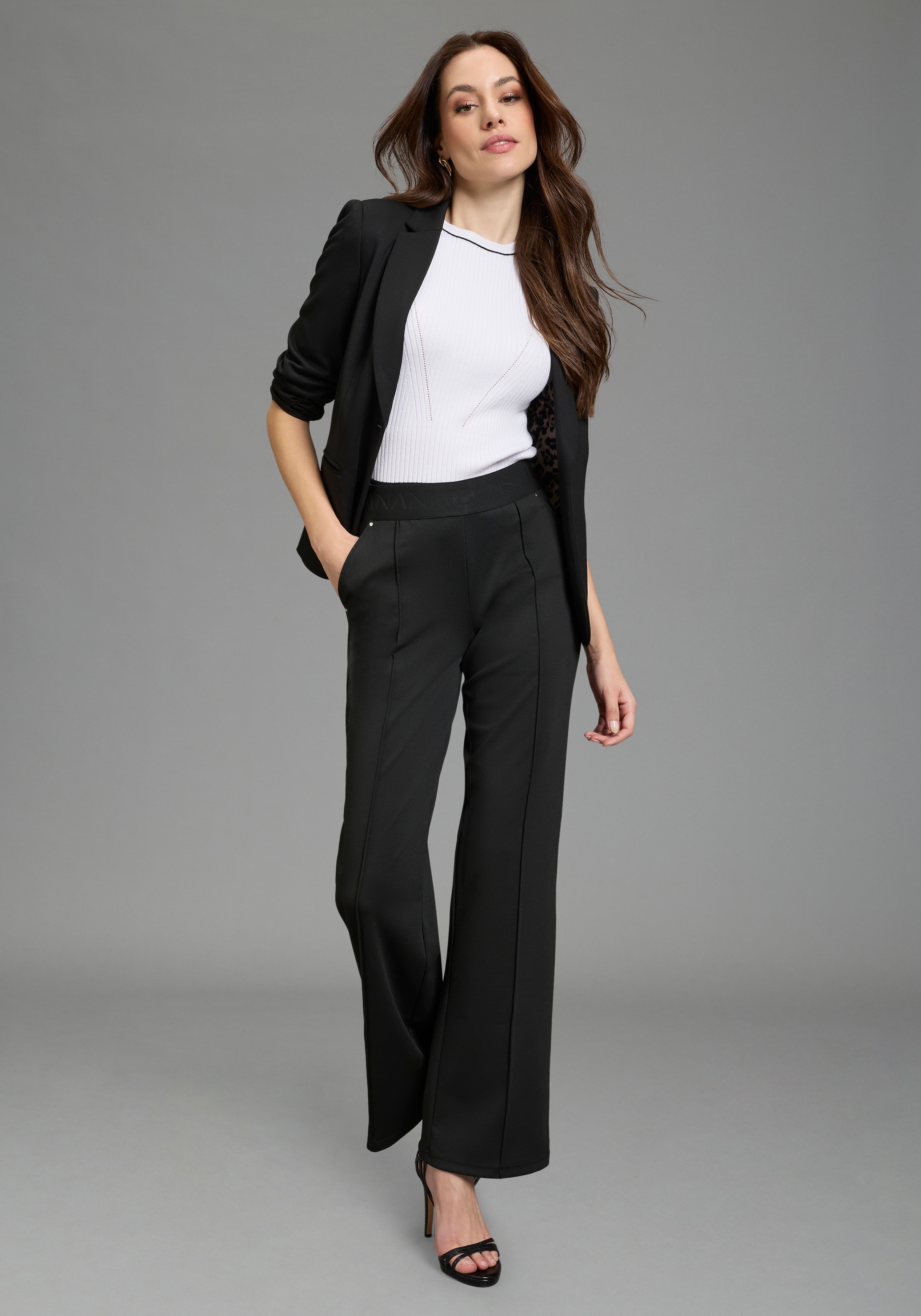 Bruno Banani Pantalon en jersey  in Anzug-Optik, moderner Wideleg-Shape, geprägtes Logo-Bündchen